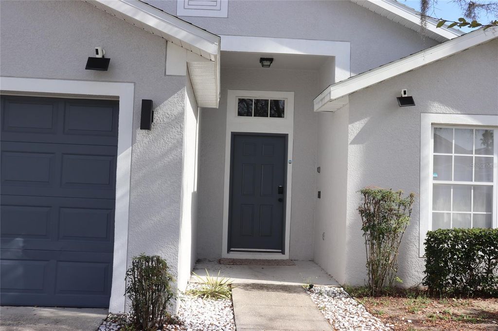 Photo of 154 Castlemain Circle, Davenport, FL 33897 (MLS # A4678651)
