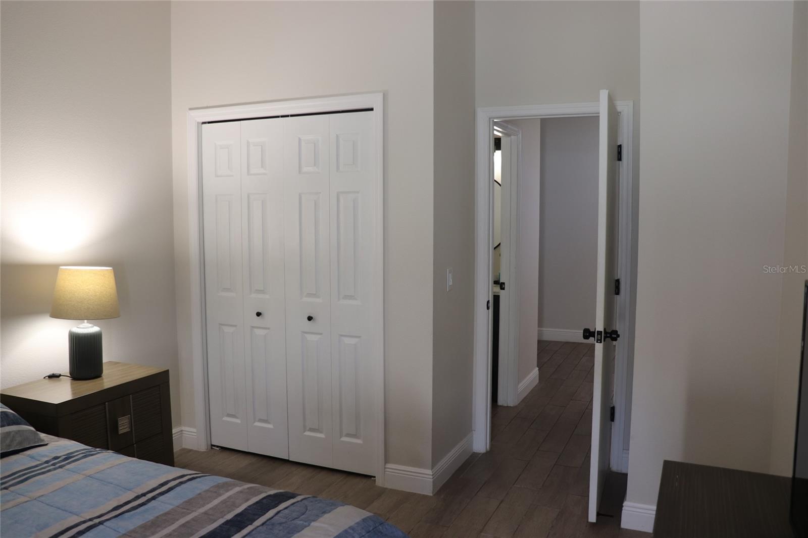 HAMPTON ESTATES - Residential Lease