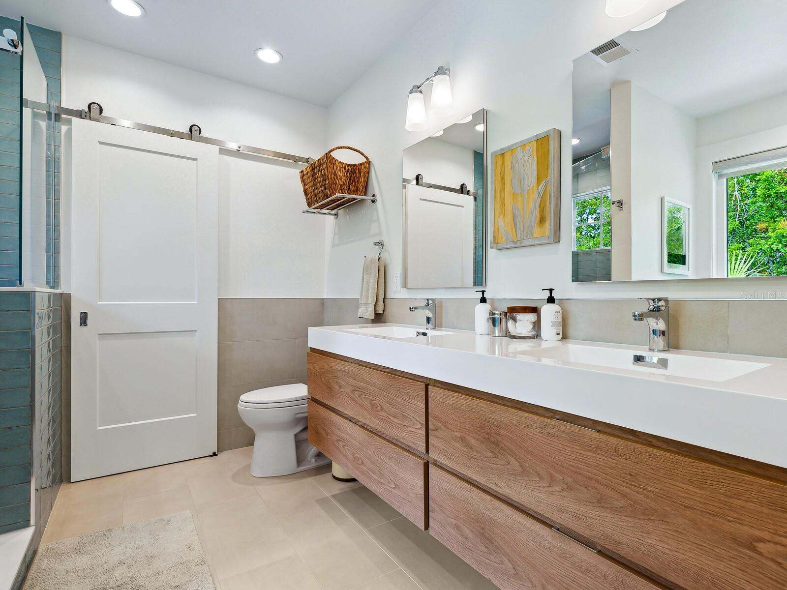 LONGBEACH ON LONGBOAT KEY - Residential