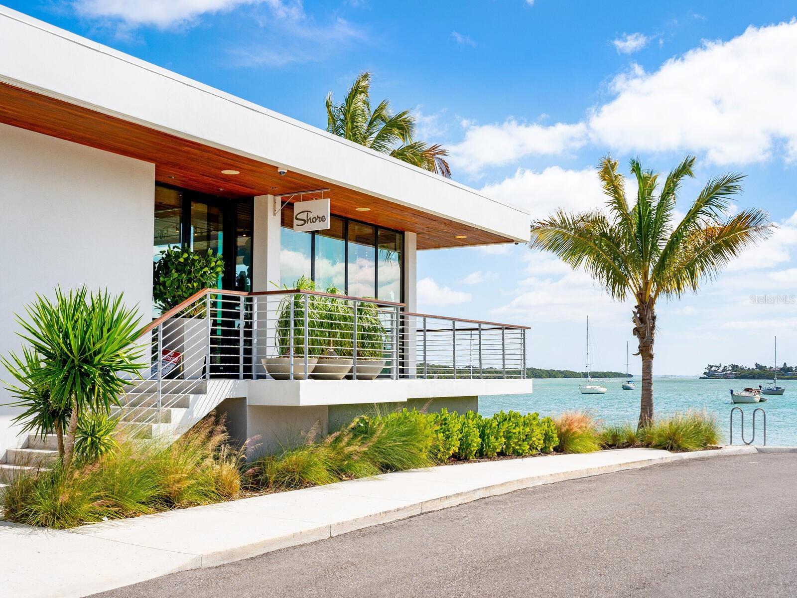 LONGBEACH ON LONGBOAT KEY - Residential