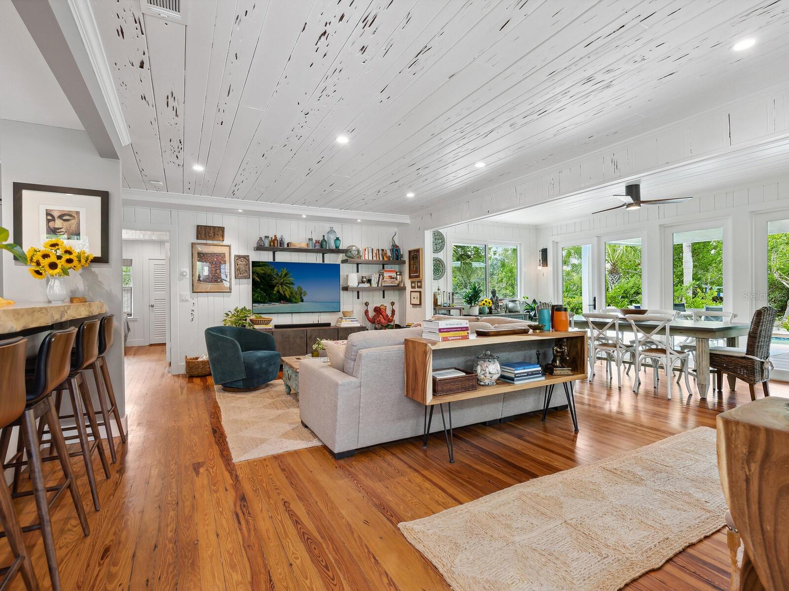 LONGBEACH ON LONGBOAT KEY - Residential