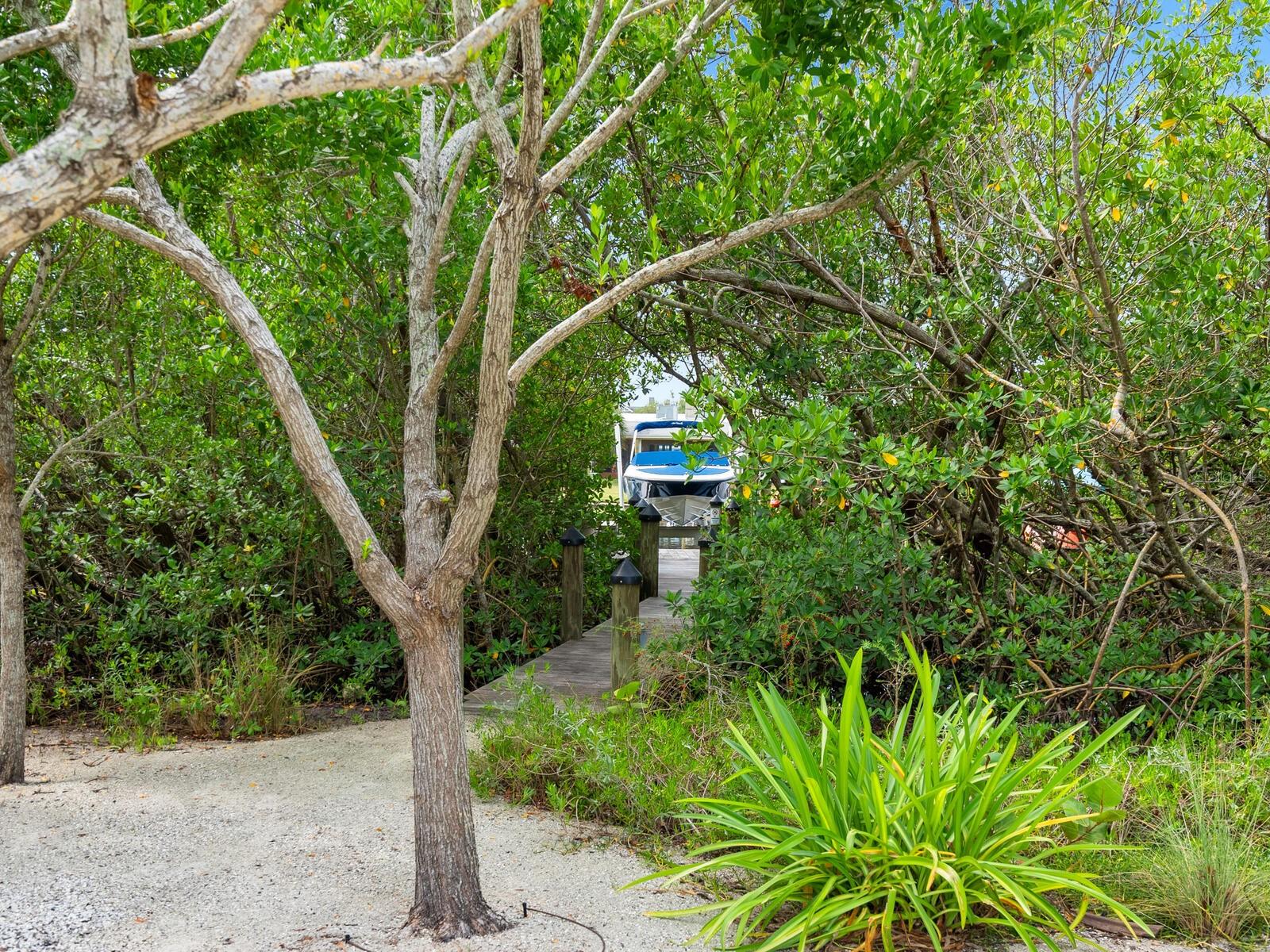 LONGBEACH ON LONGBOAT KEY - Residential