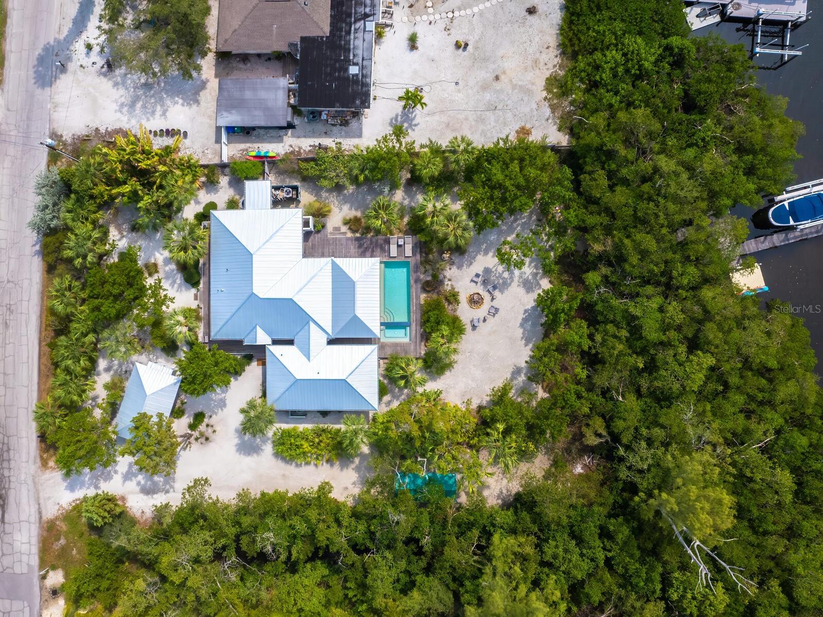 LONGBEACH ON LONGBOAT KEY - Residential