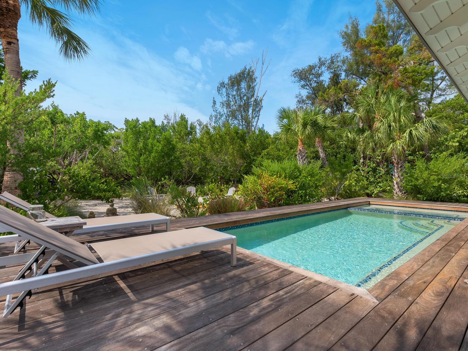 LONGBEACH ON LONGBOAT KEY - Residential