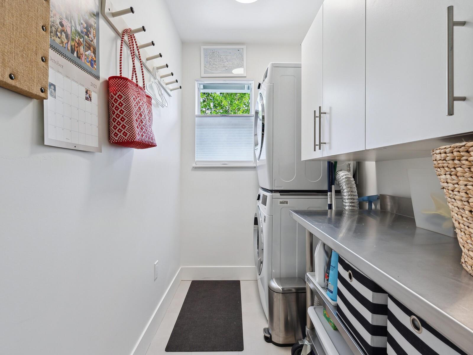 LONGBEACH ON LONGBOAT KEY - Residential