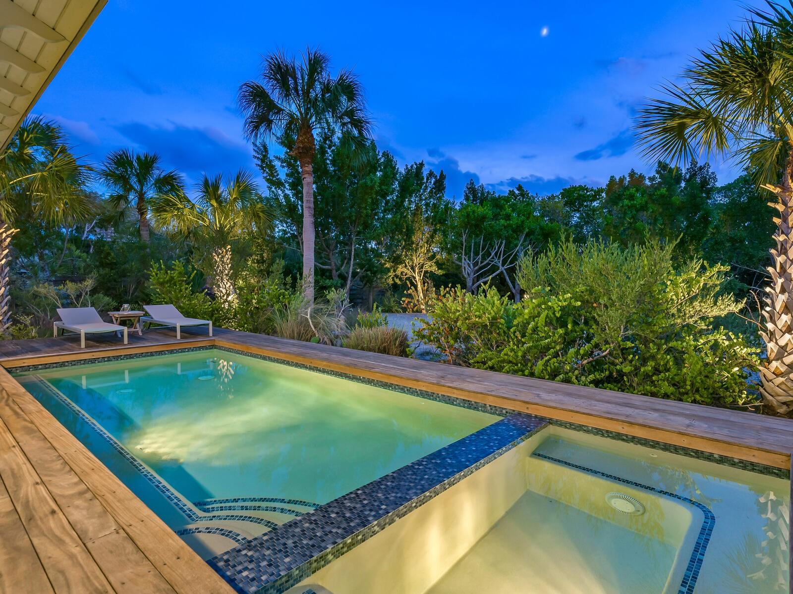 LONGBEACH ON LONGBOAT KEY - Residential