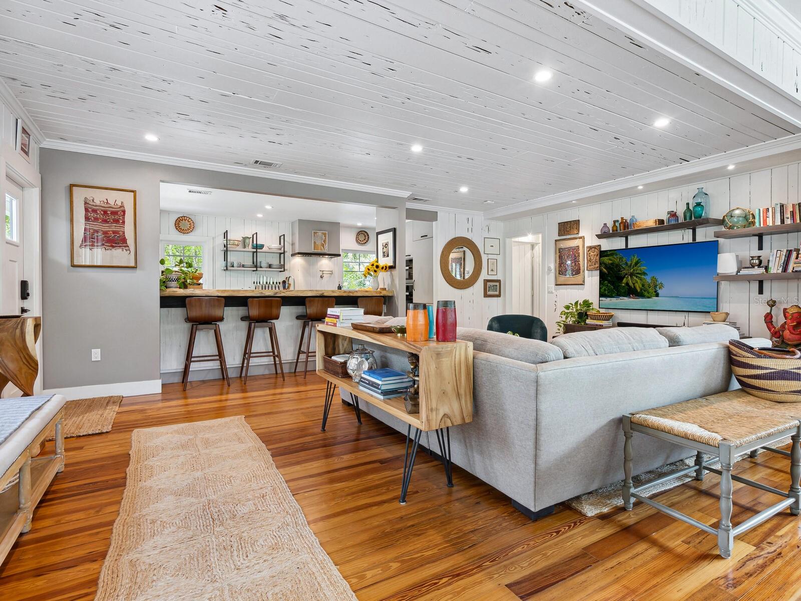 LONGBEACH ON LONGBOAT KEY - Residential