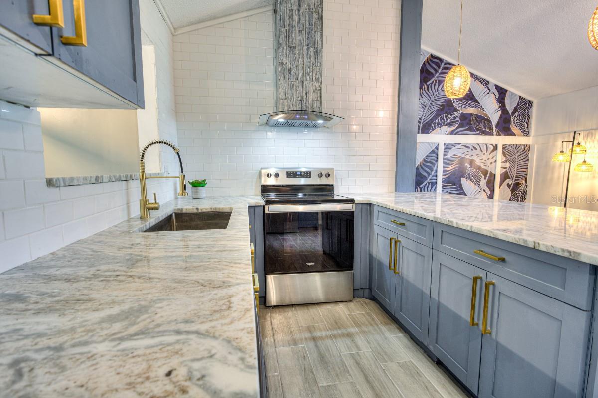 PALM HARBOR CENTER PH 01 - Residential