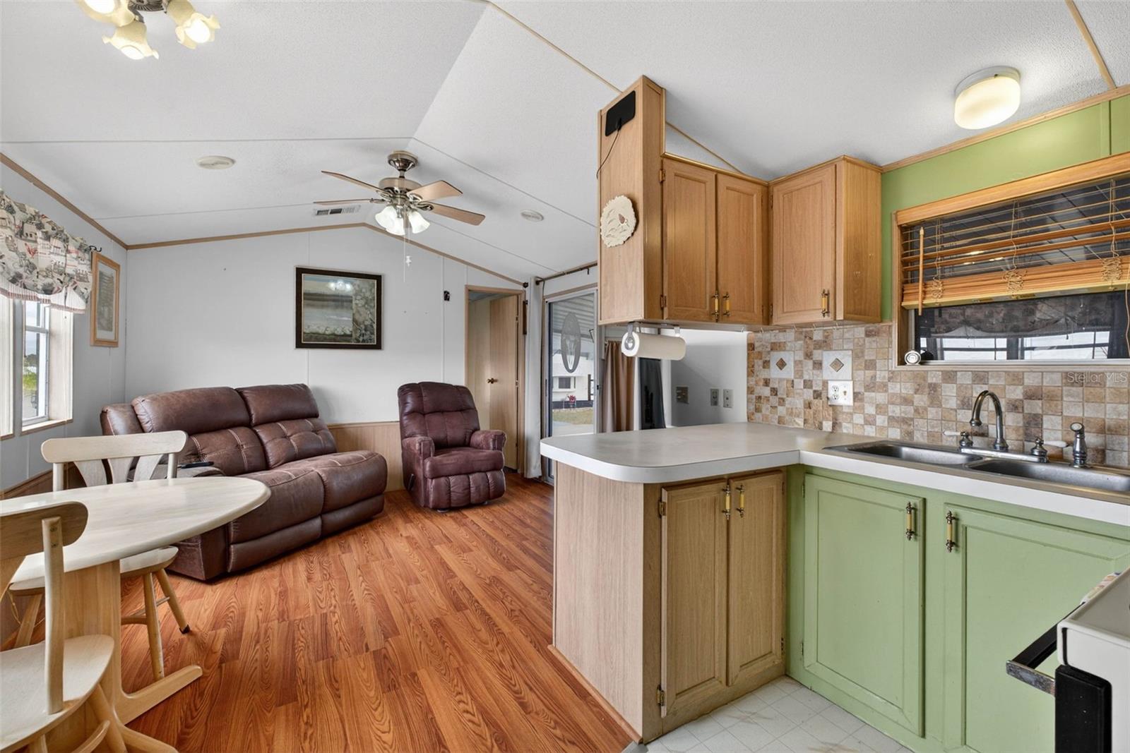 WEST VIEW RIDGE RESORTS INC - Residential