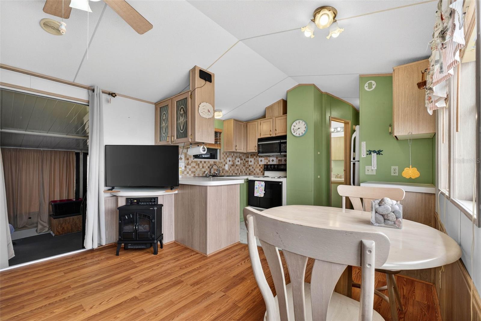 WEST VIEW RIDGE RESORTS INC - Residential