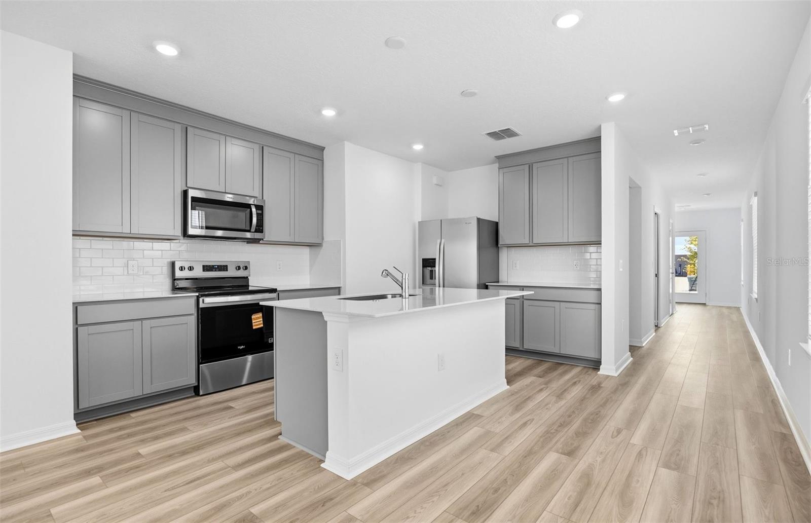 1041 WENAHA COURT