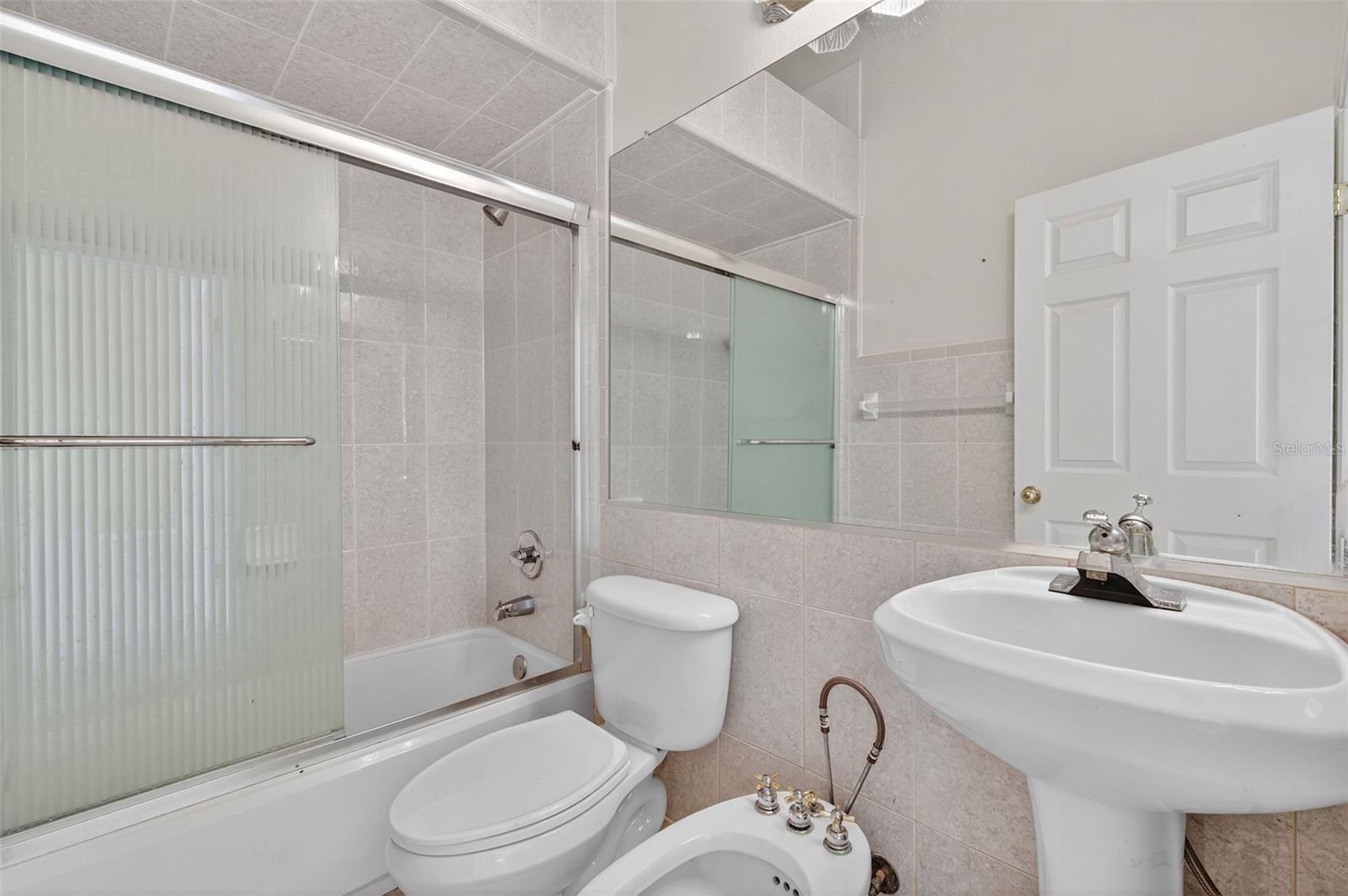 EDGEWATER VILLAGE UNIT 1 - Residential