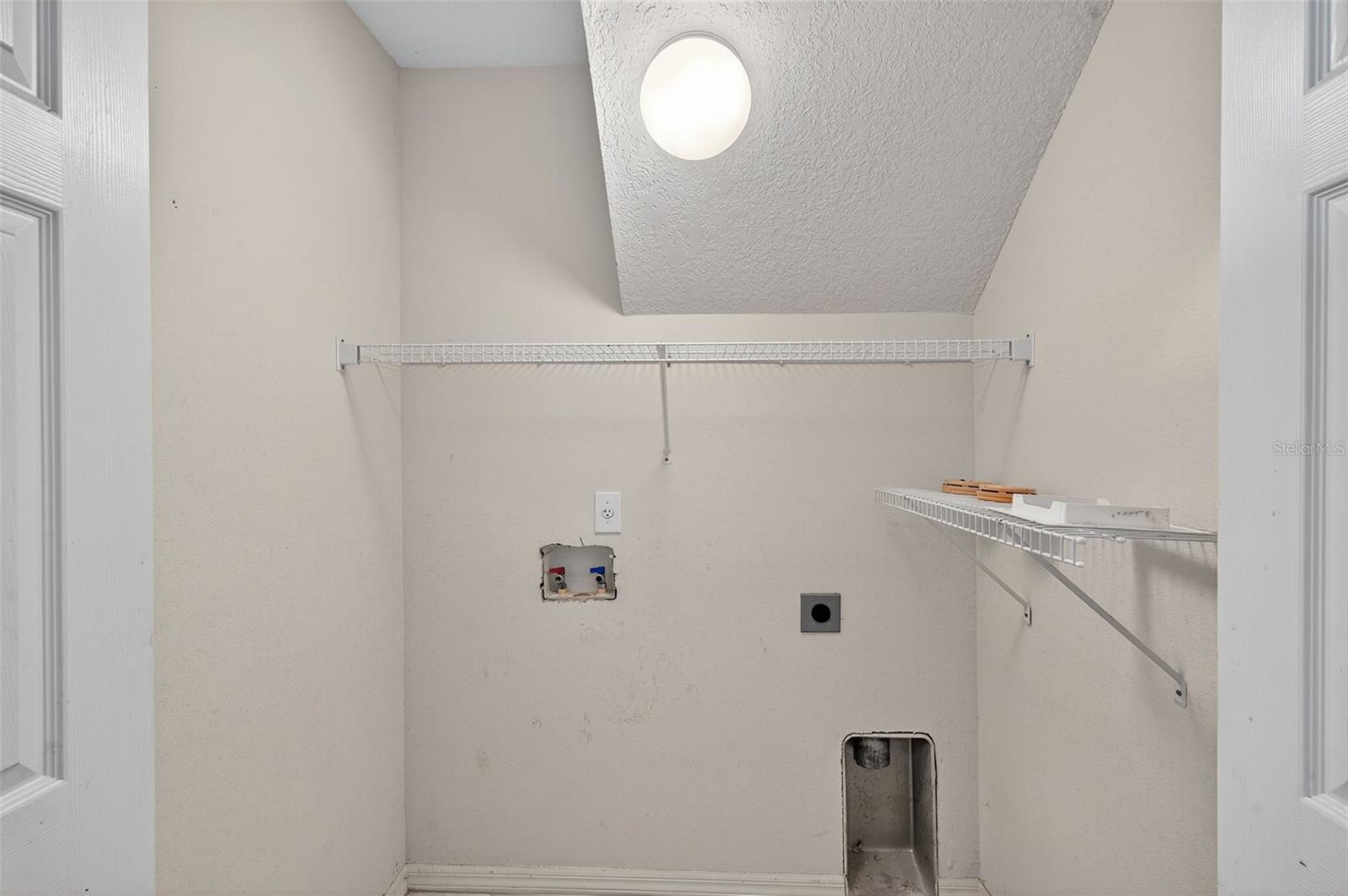 EDGEWATER VILLAGE UNIT 1 - Residential