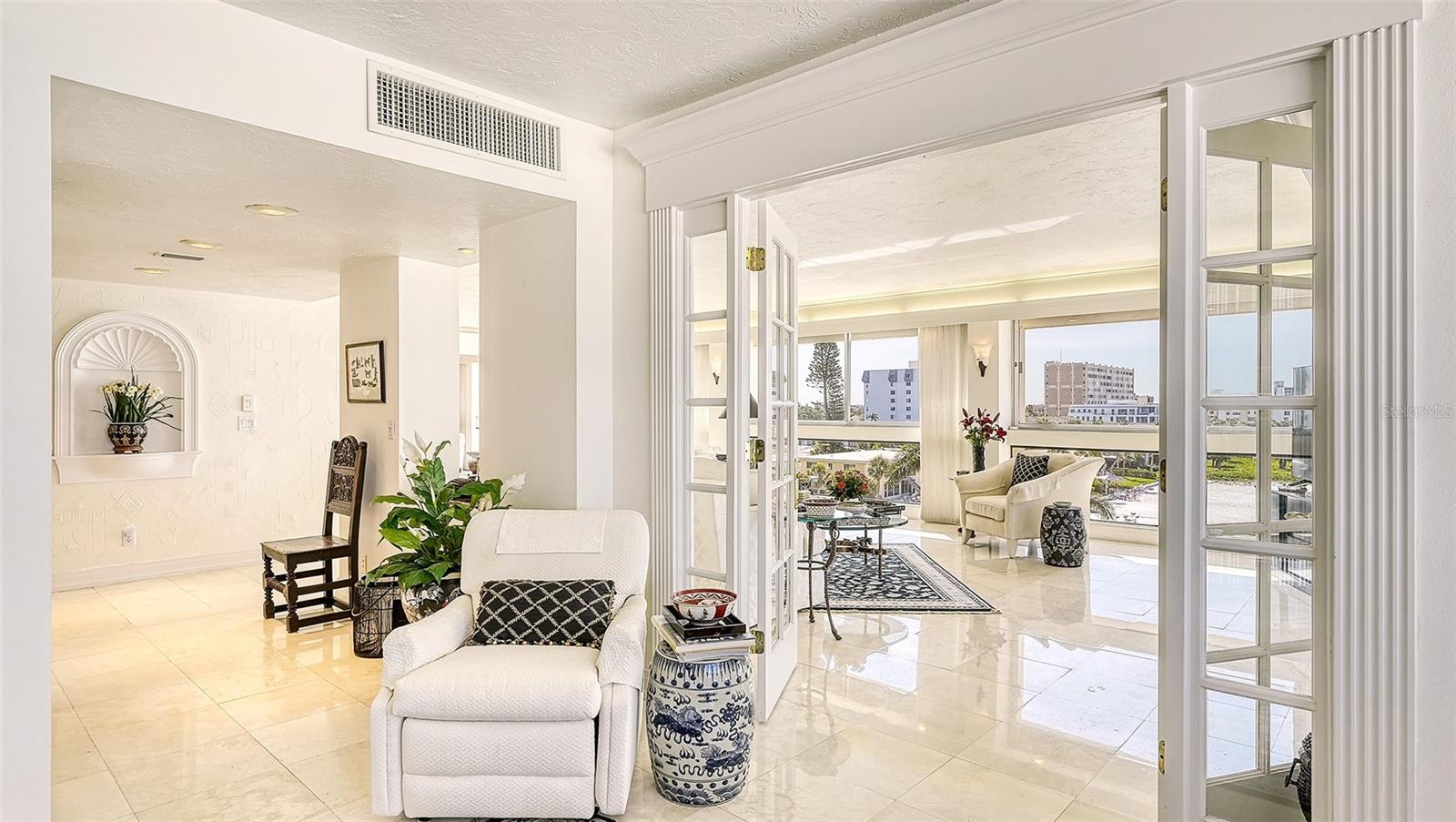 PALM BAY CLUB I - Residential