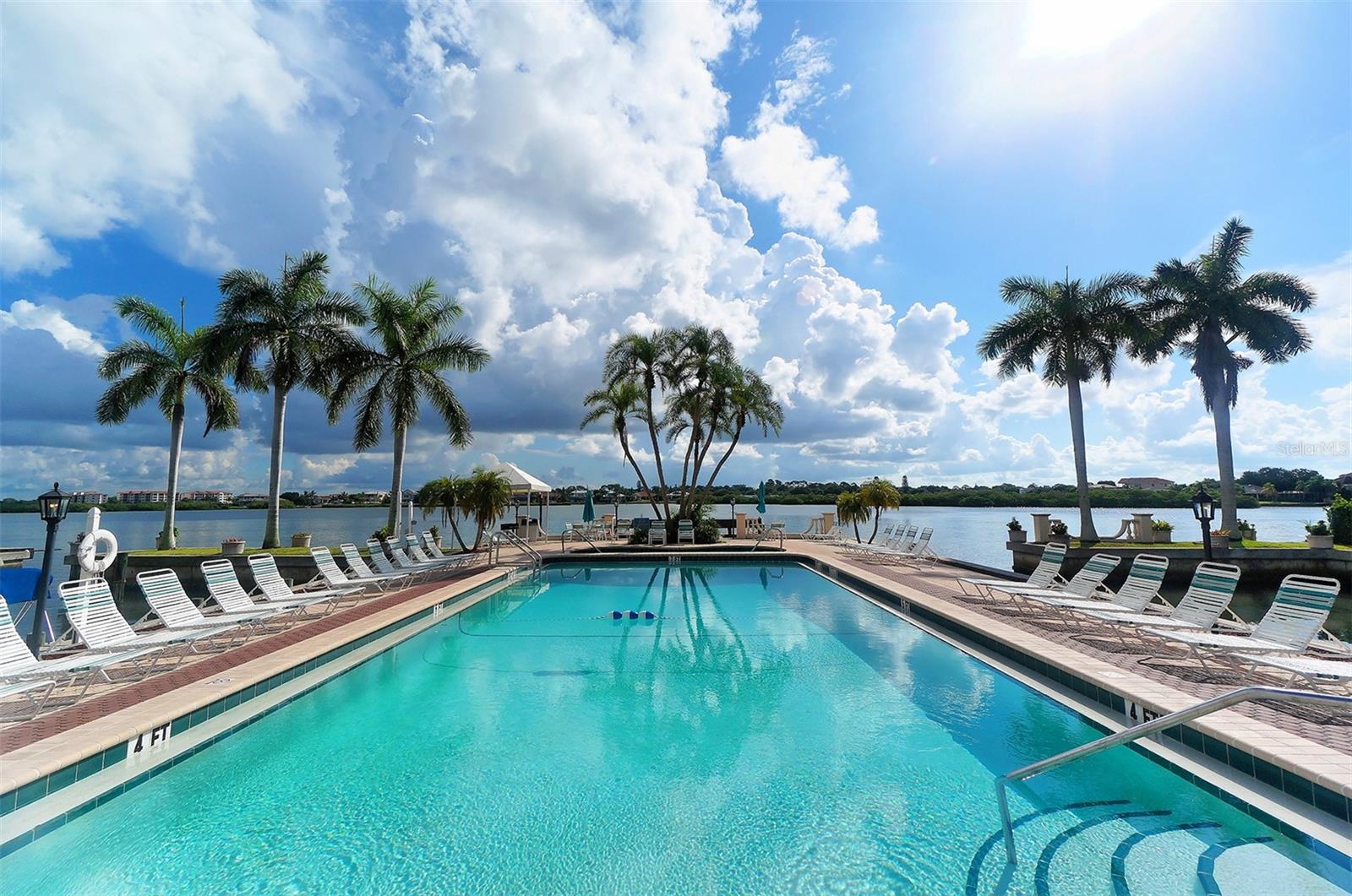 PALM BAY CLUB I - Residential