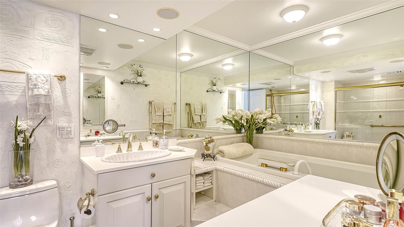 PALM BAY CLUB I - Residential