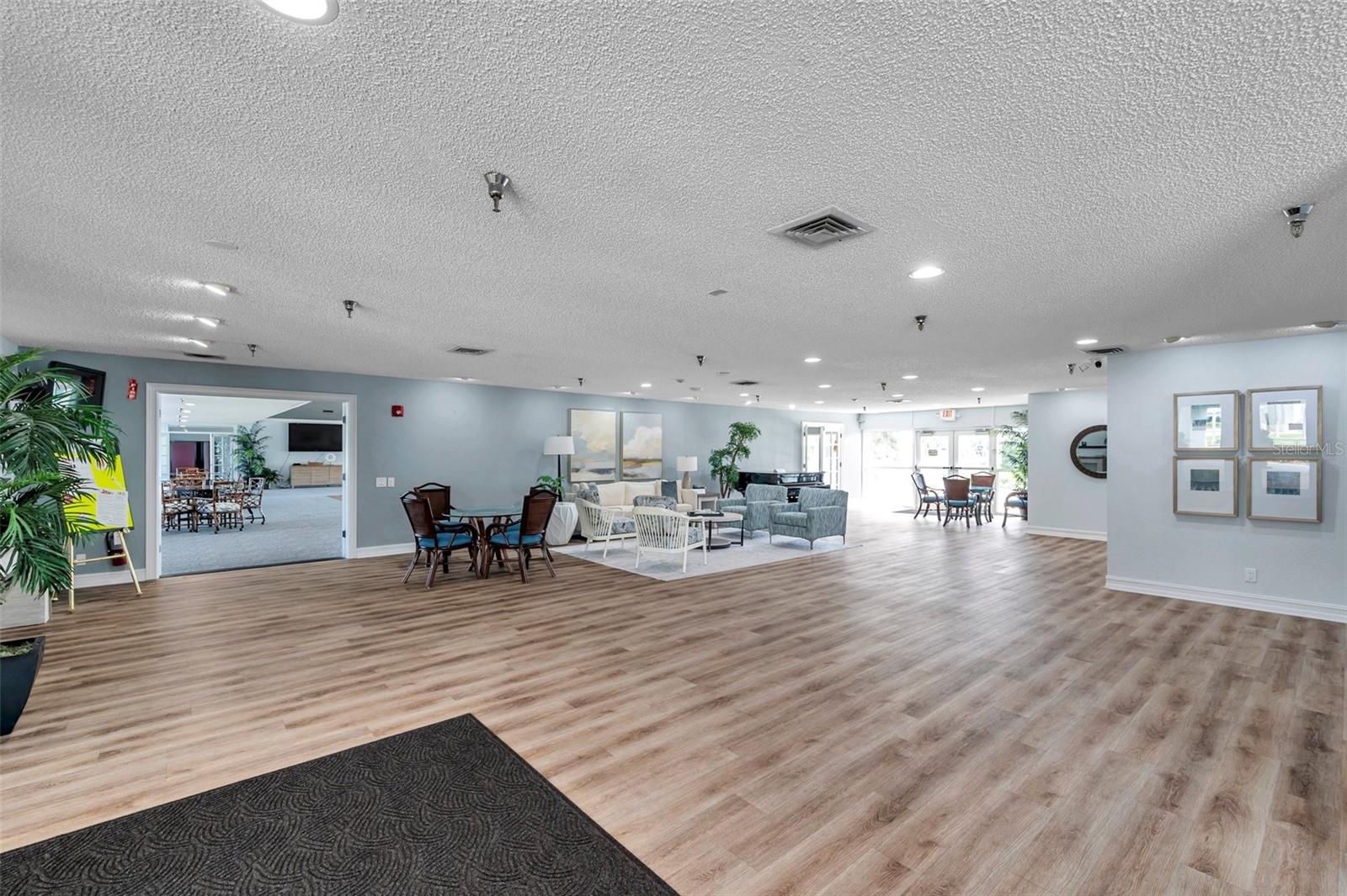 HARBOURSIDE CONDO - Residential