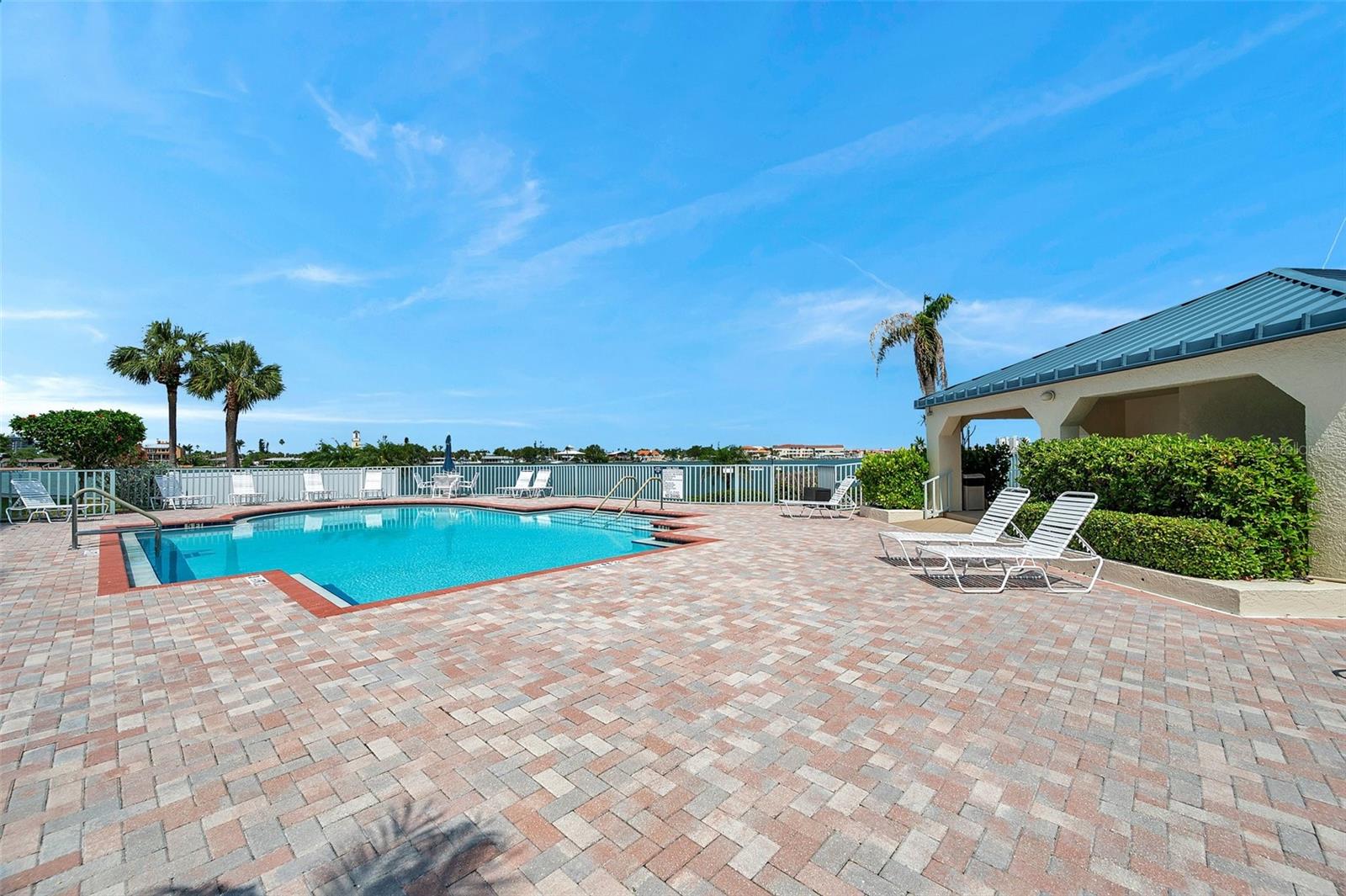 HARBOURSIDE CONDO - Residential