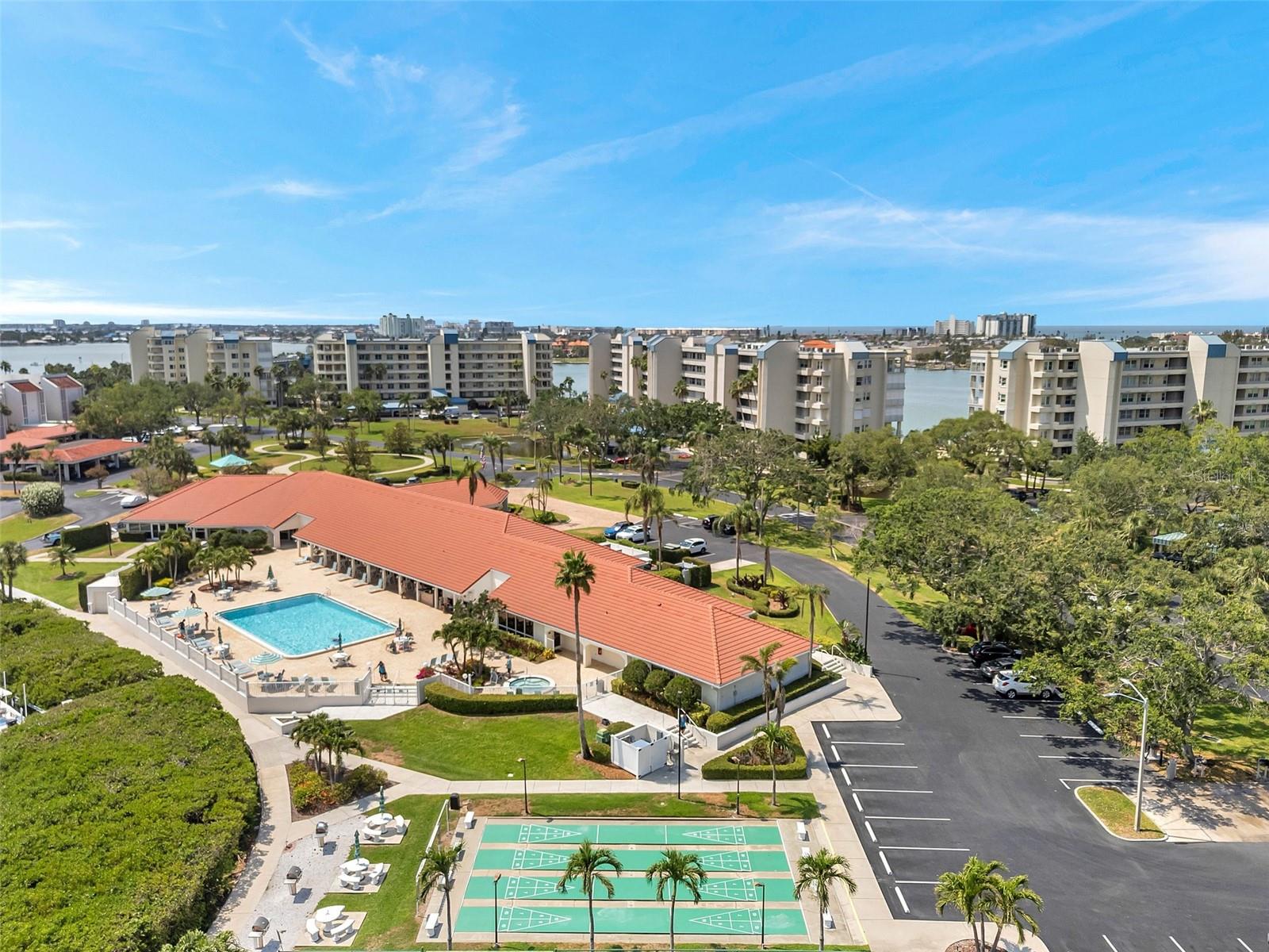 HARBOURSIDE CONDO - Residential