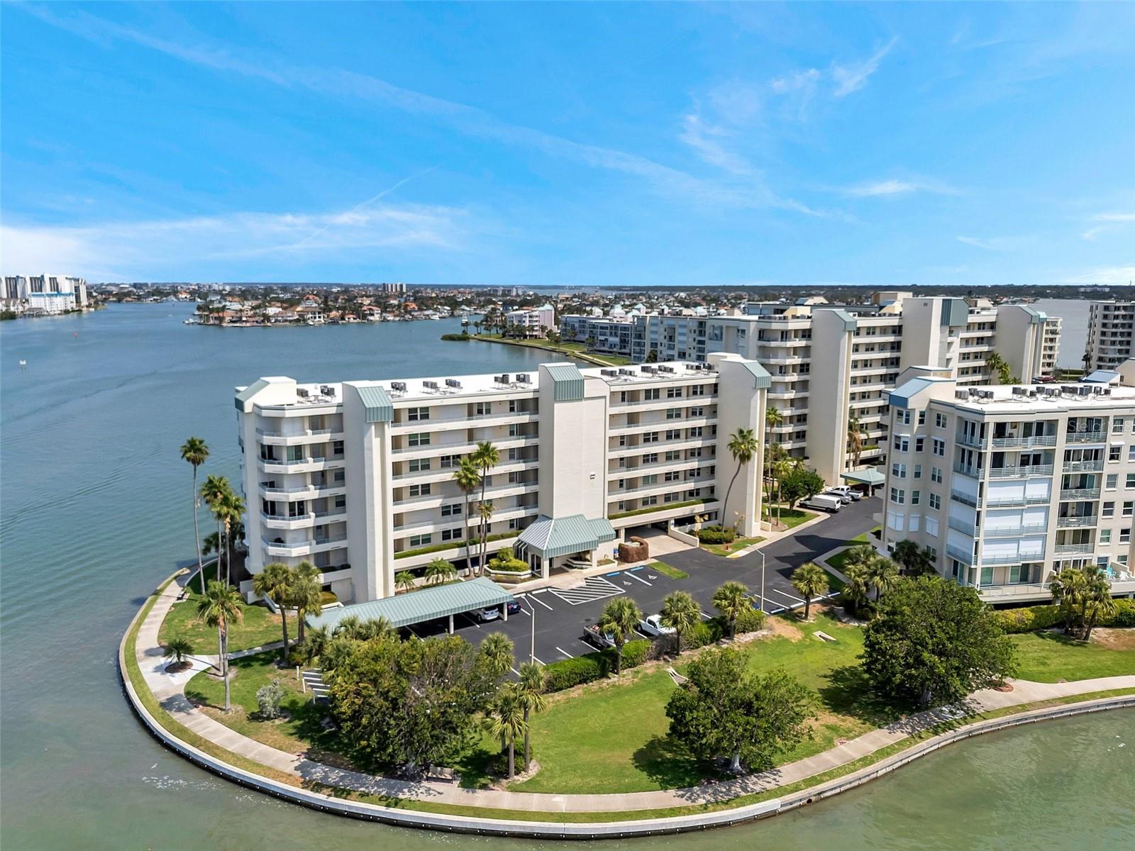 HARBOURSIDE CONDO - Residential