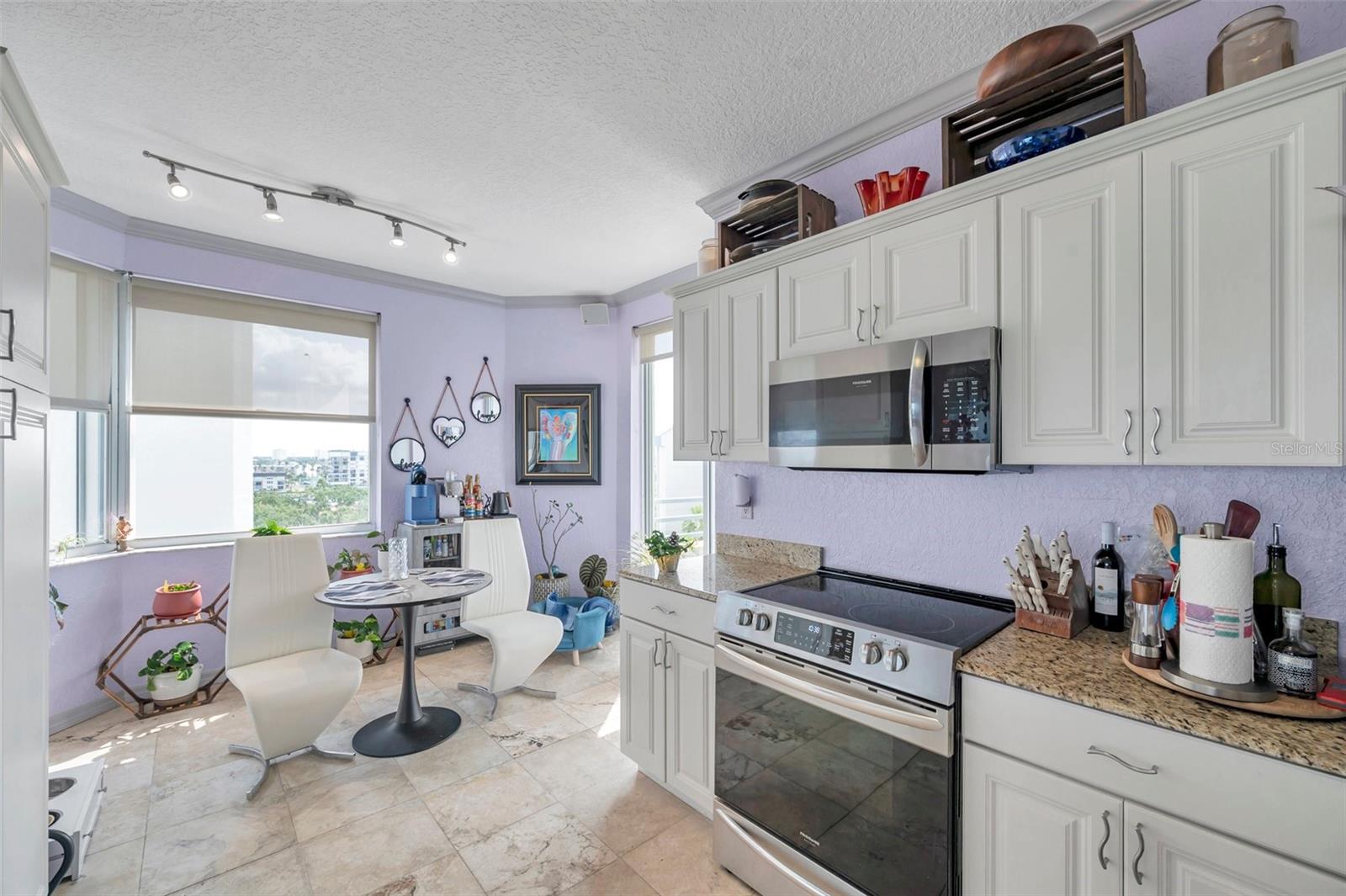 HARBOURSIDE CONDO - Residential