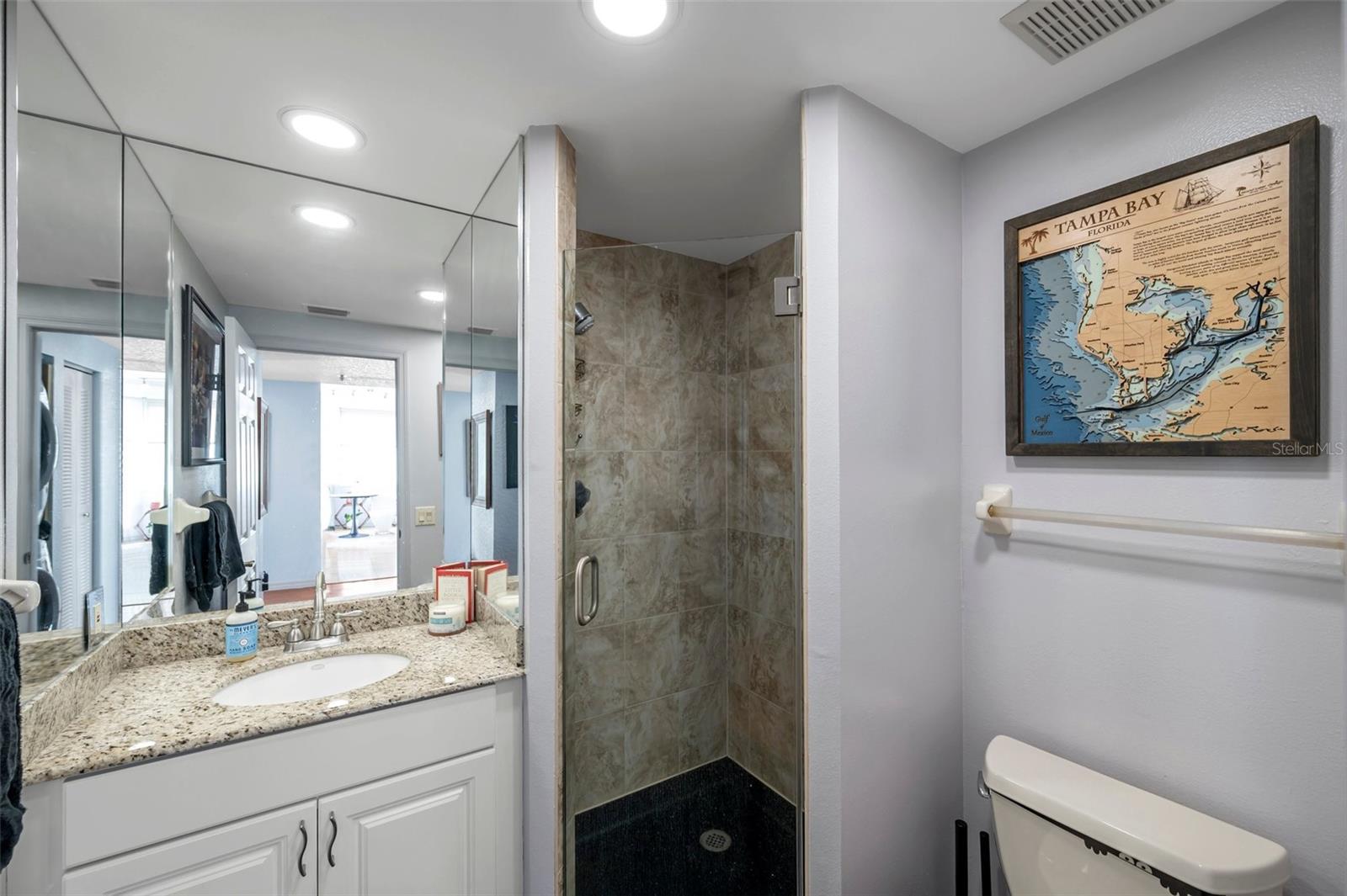 HARBOURSIDE CONDO - Residential