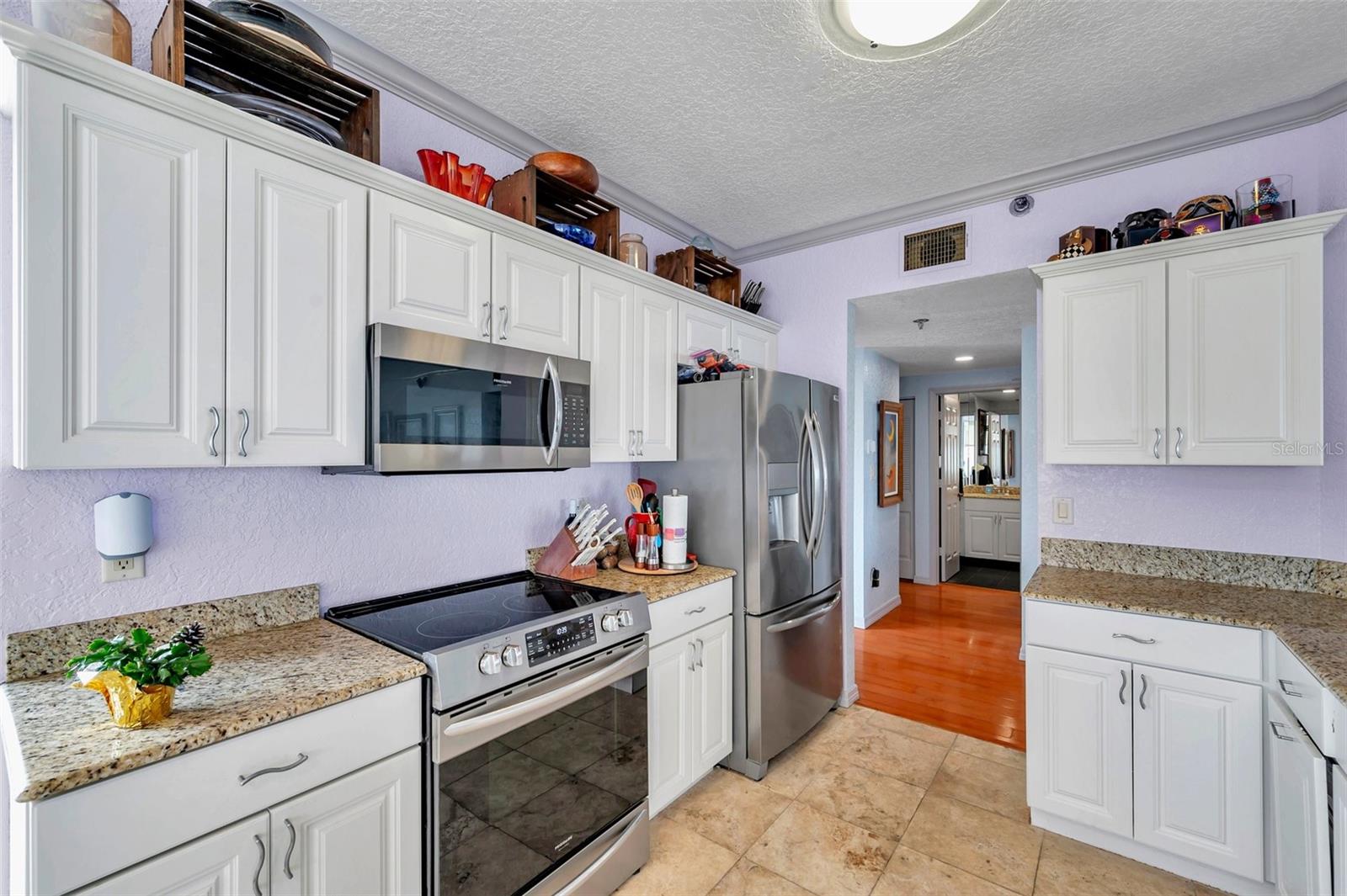 HARBOURSIDE CONDO - Residential