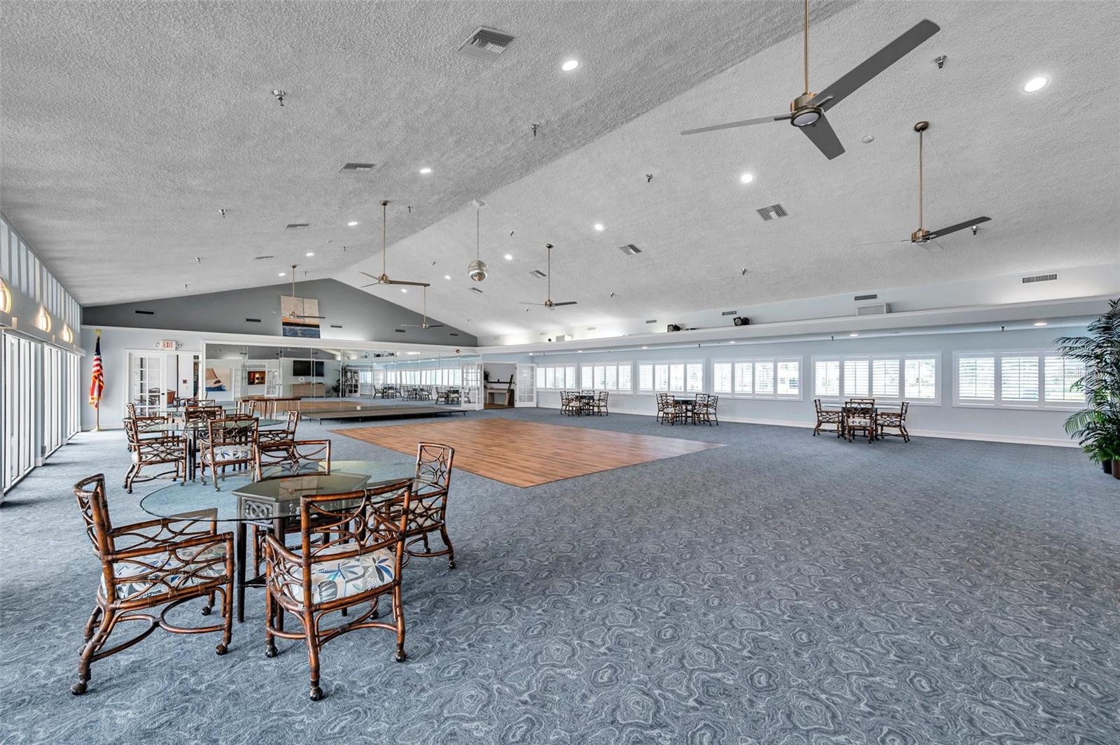 HARBOURSIDE CONDO - Residential