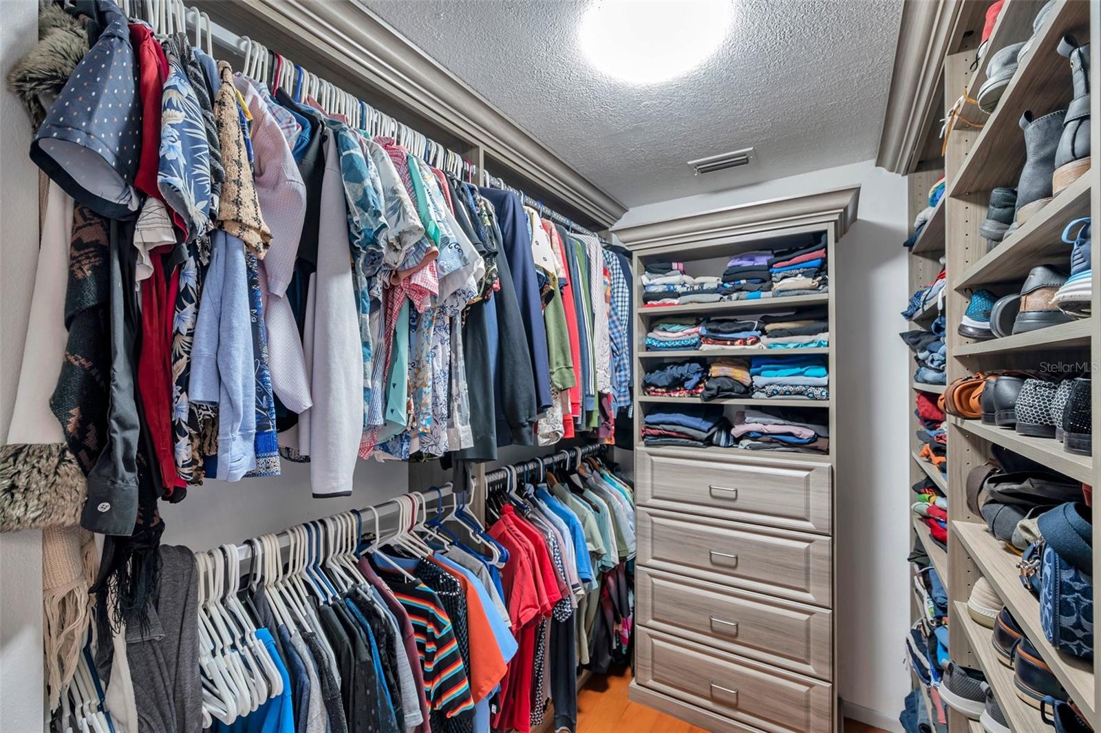 HARBOURSIDE CONDO - Residential