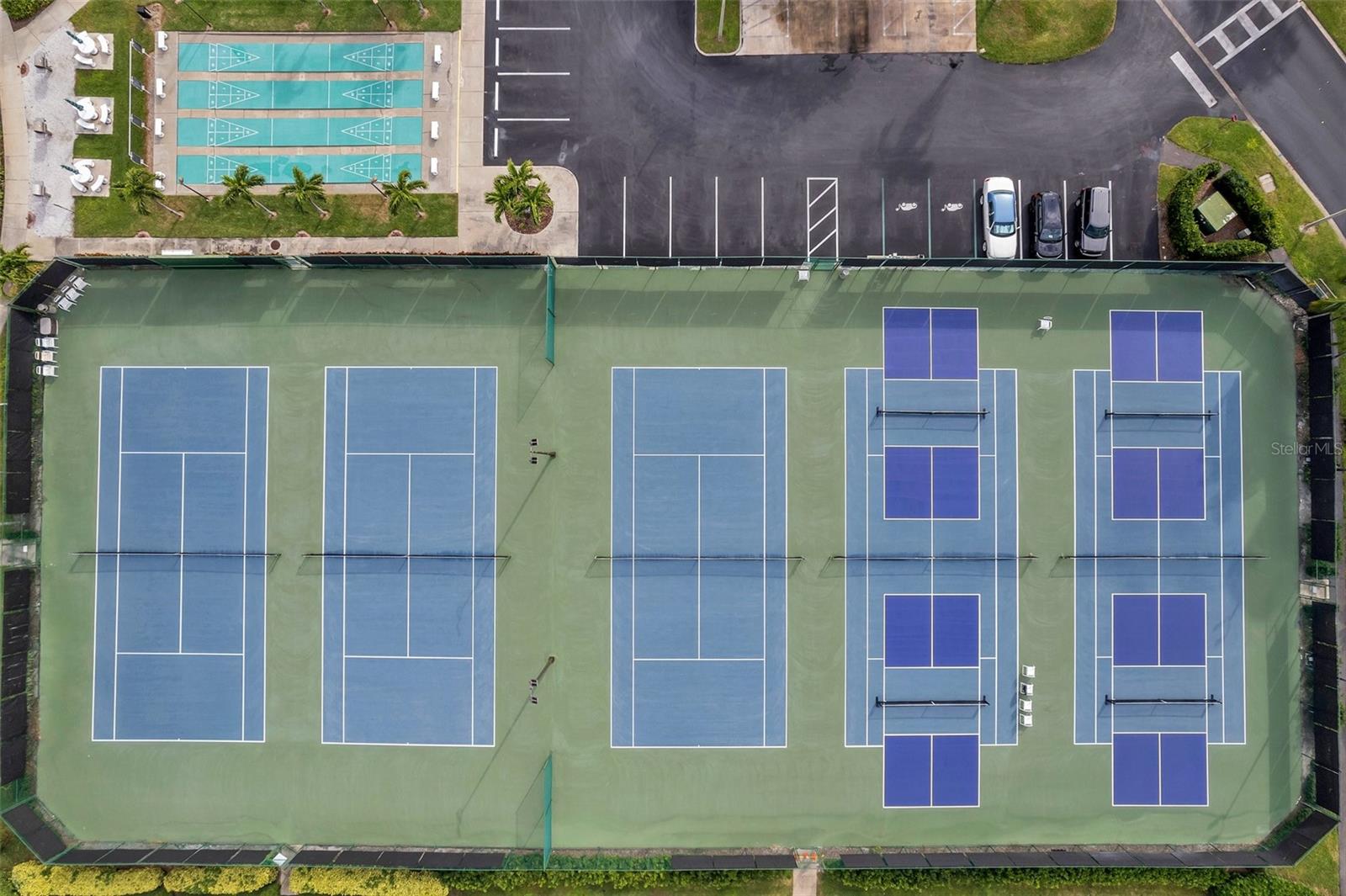 HARBOURSIDE CONDO - Residential