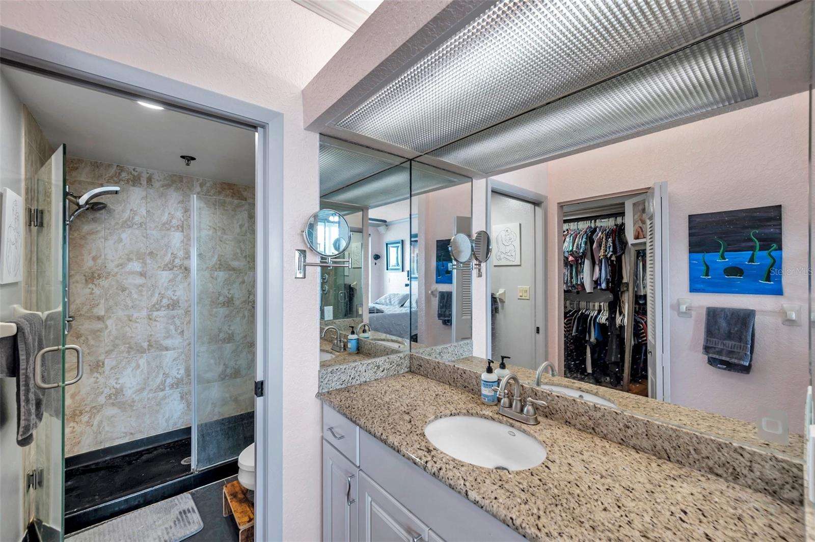 HARBOURSIDE CONDO - Residential