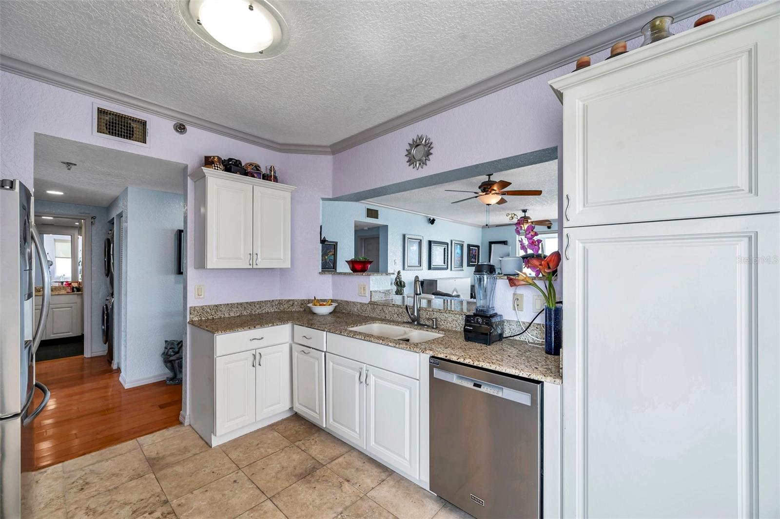 HARBOURSIDE CONDO - Residential