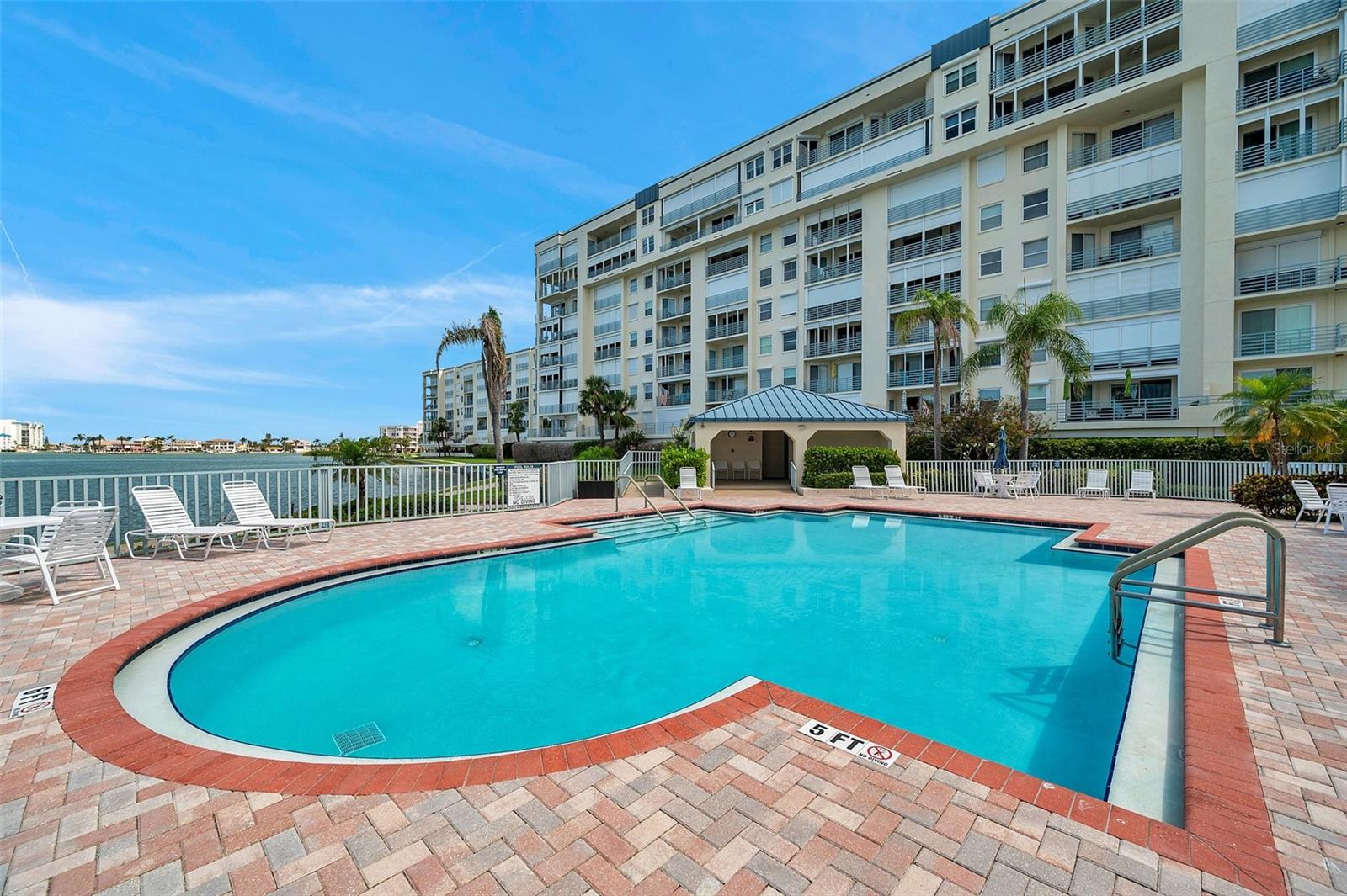 HARBOURSIDE CONDO - Residential