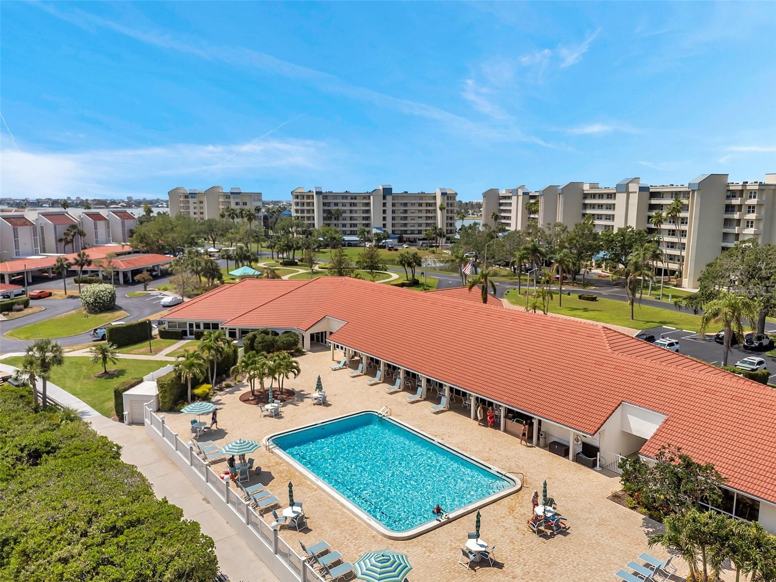 HARBOURSIDE CONDO - Residential