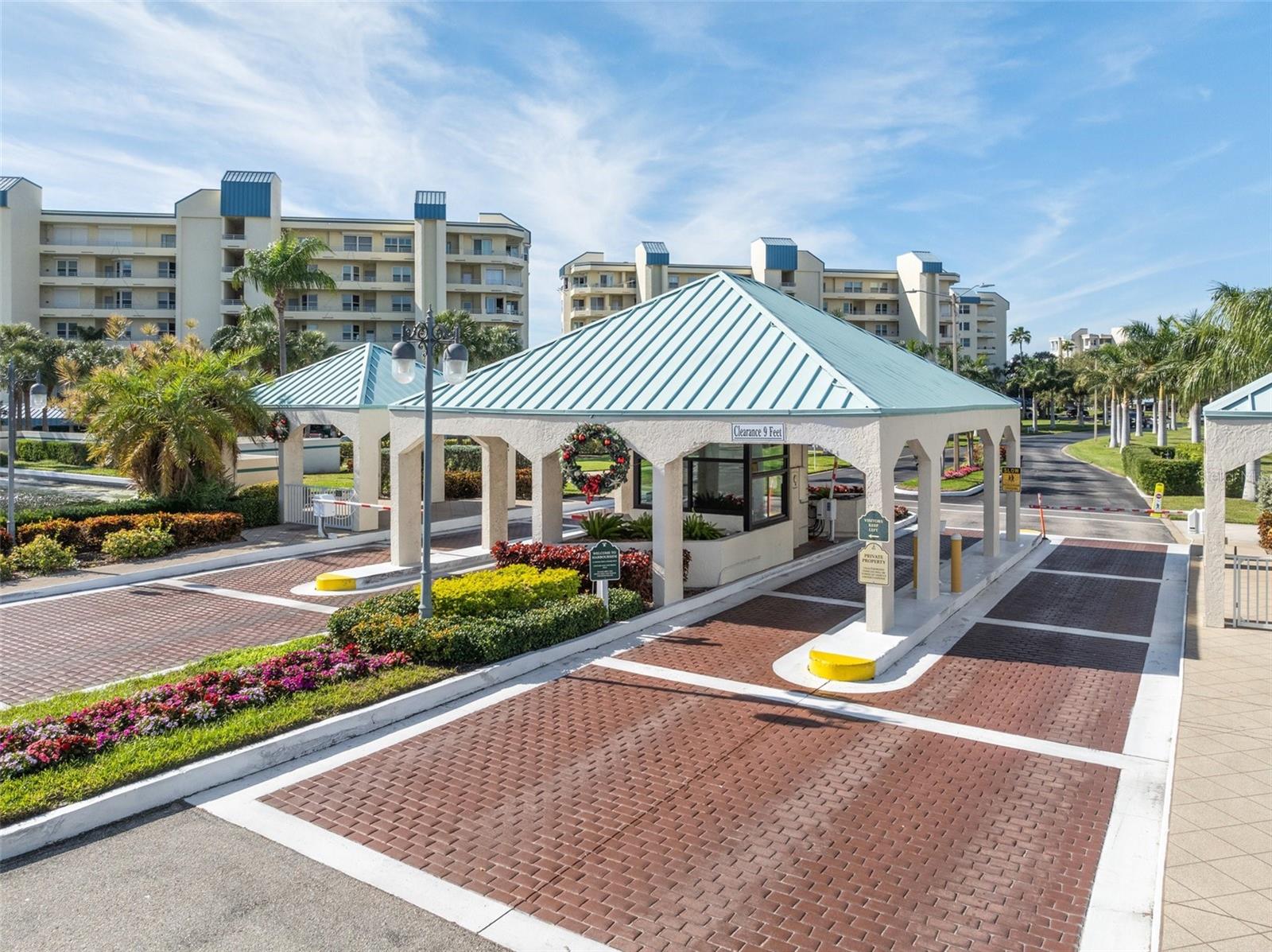 HARBOURSIDE CONDO - Residential