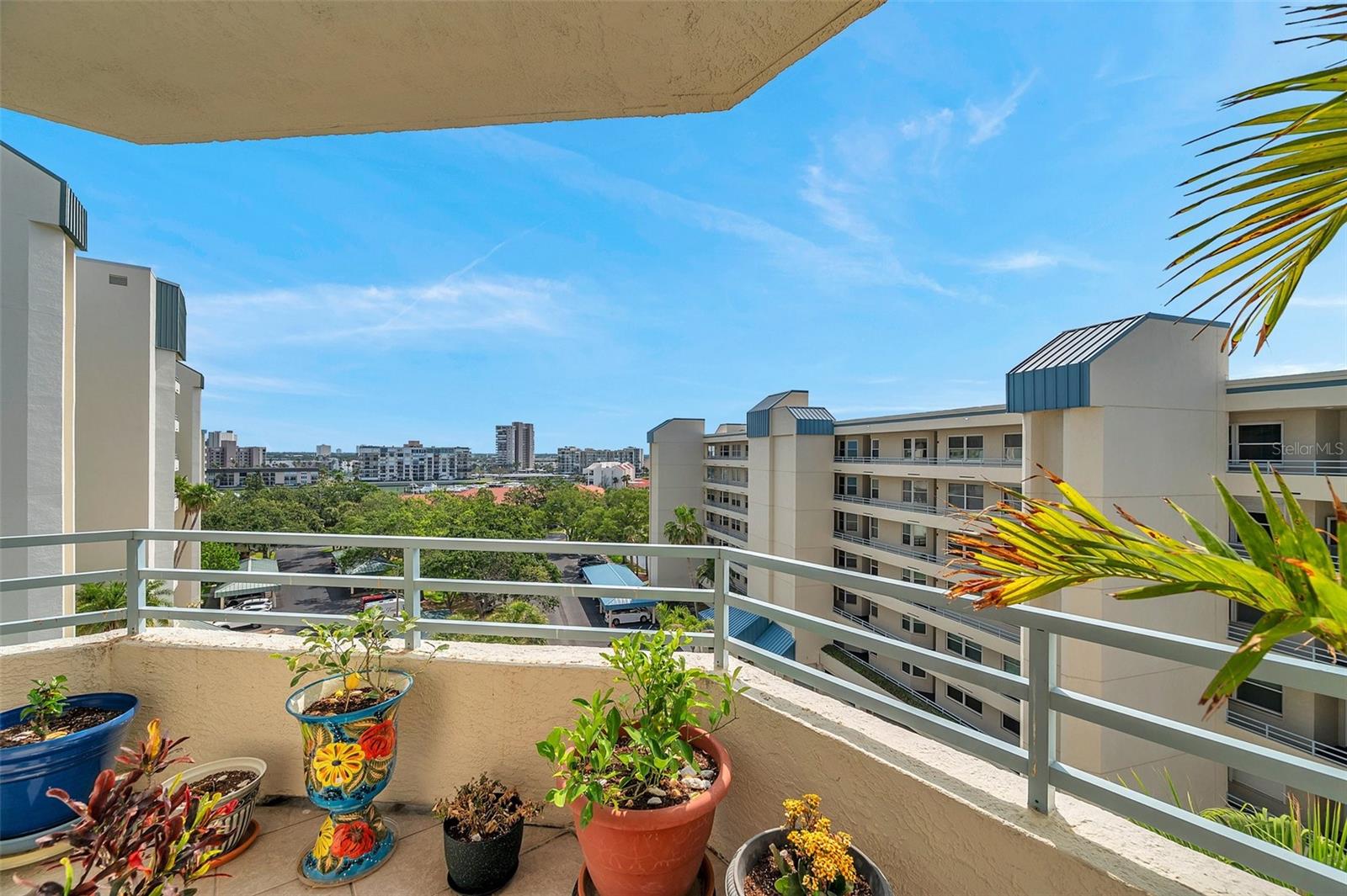 HARBOURSIDE CONDO - Residential