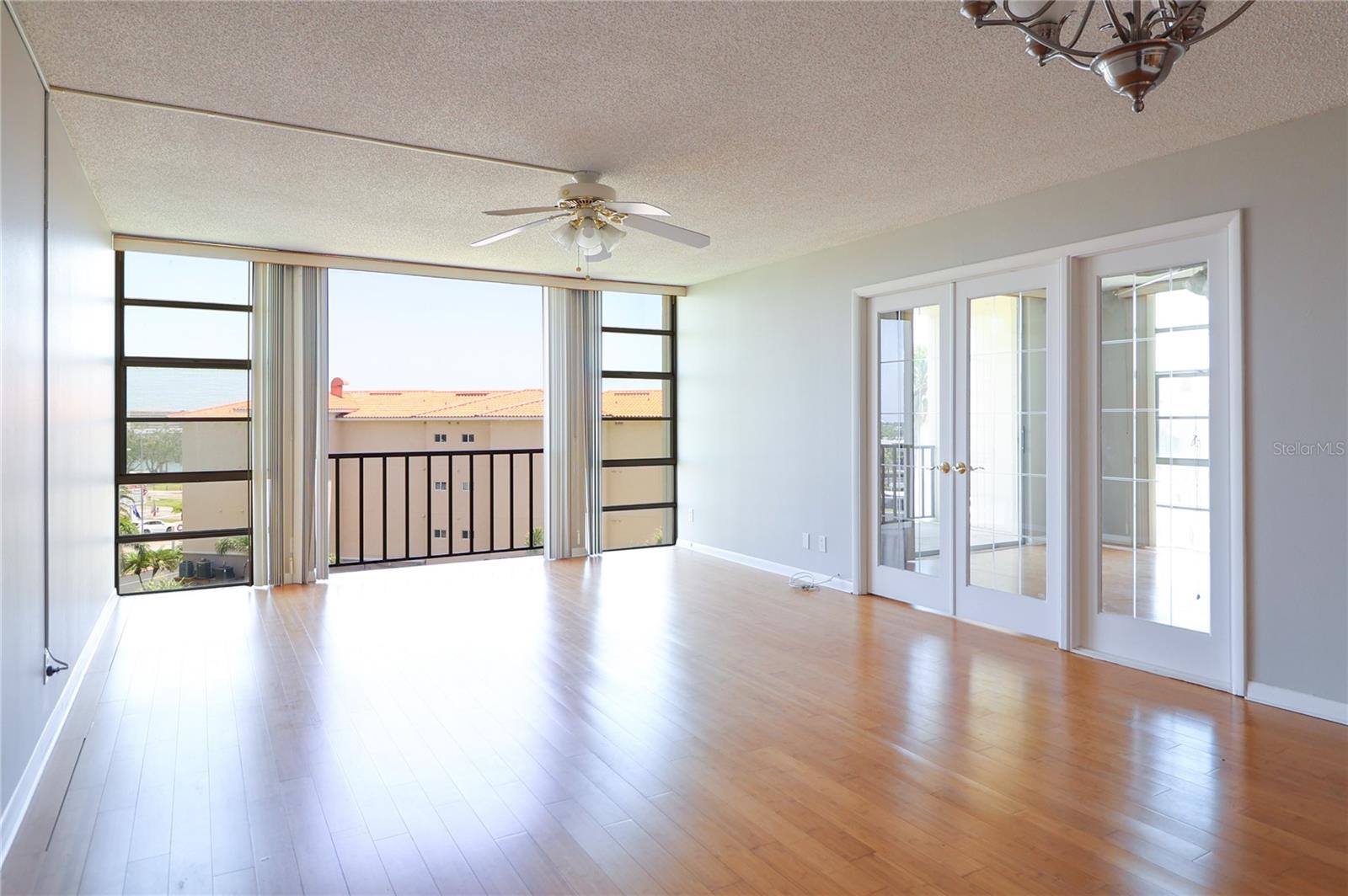 BAY ISLAND GROUP 1 - Residential