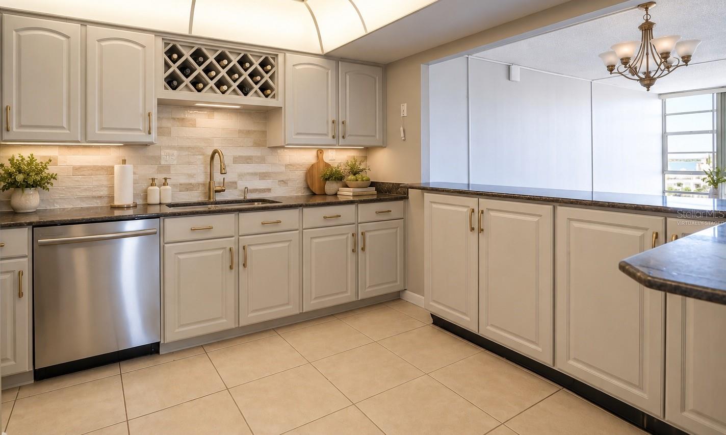 7400 SUN ISLAND DRIVE S 501
