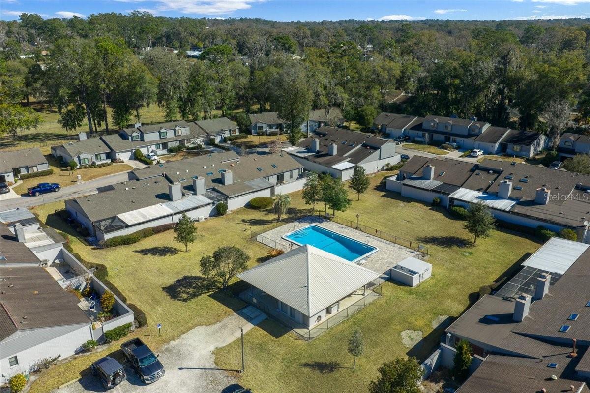 1934 SE 37TH CT CIRCLE