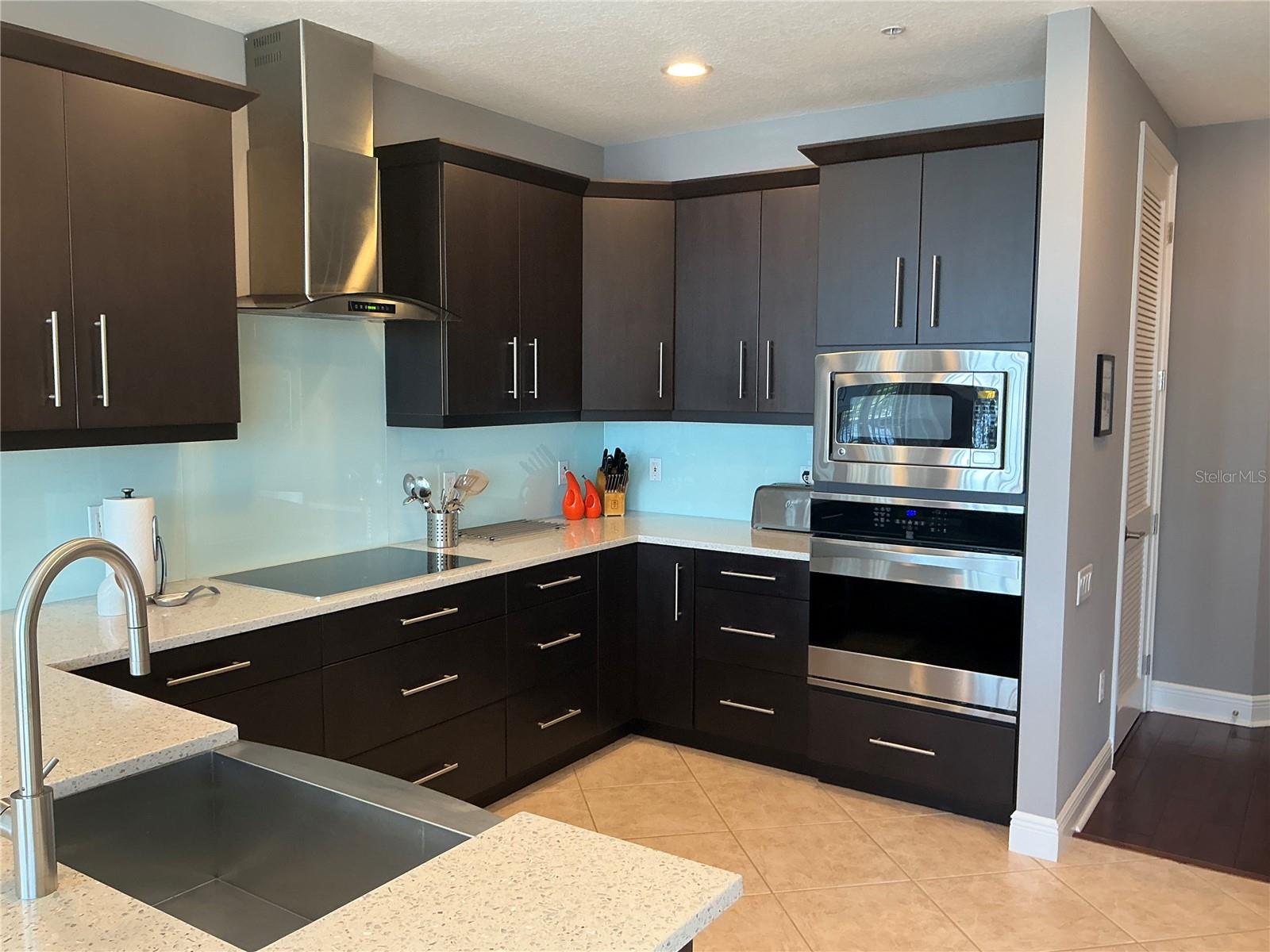 THE MOORINGS AT EDGEWATER - Residential