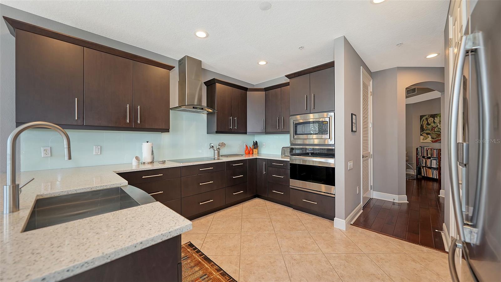 THE MOORINGS AT EDGEWATER - Residential