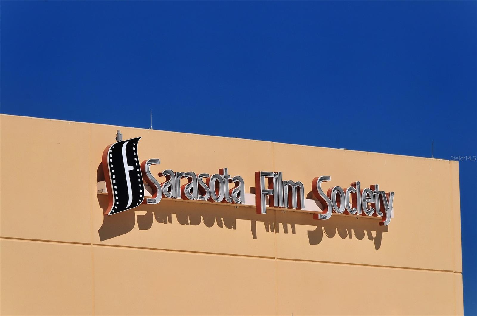 THE MOORINGS AT EDGEWATER - Residential