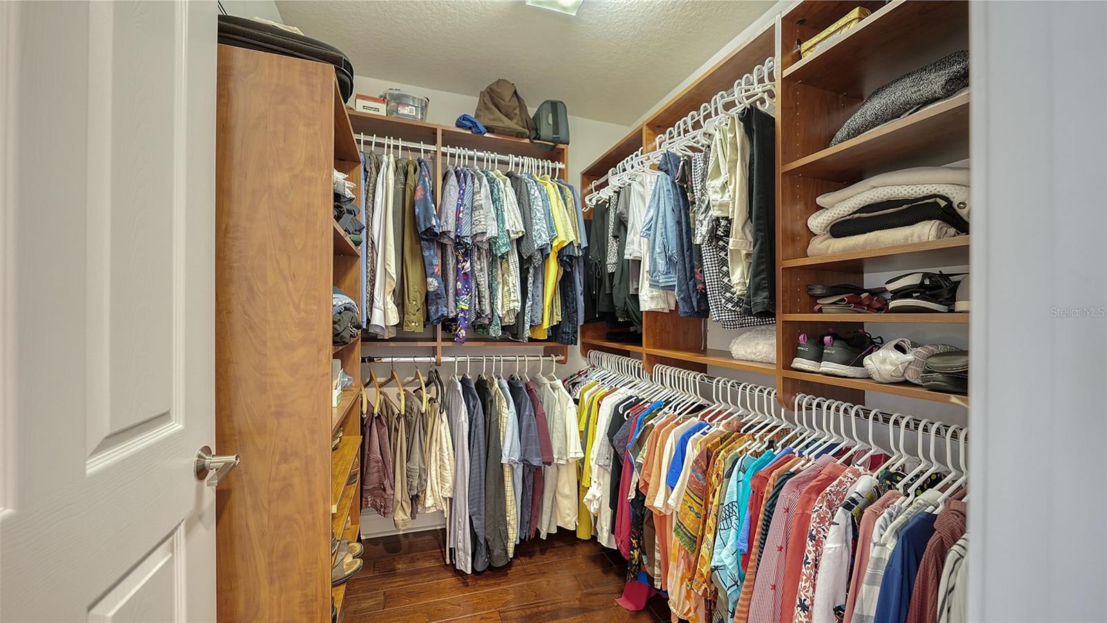 THE MOORINGS AT EDGEWATER - Residential