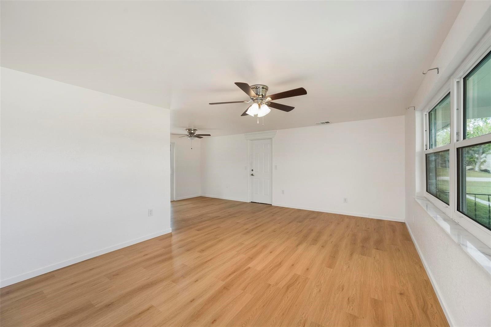 CHARLOTTE PARK - Residential