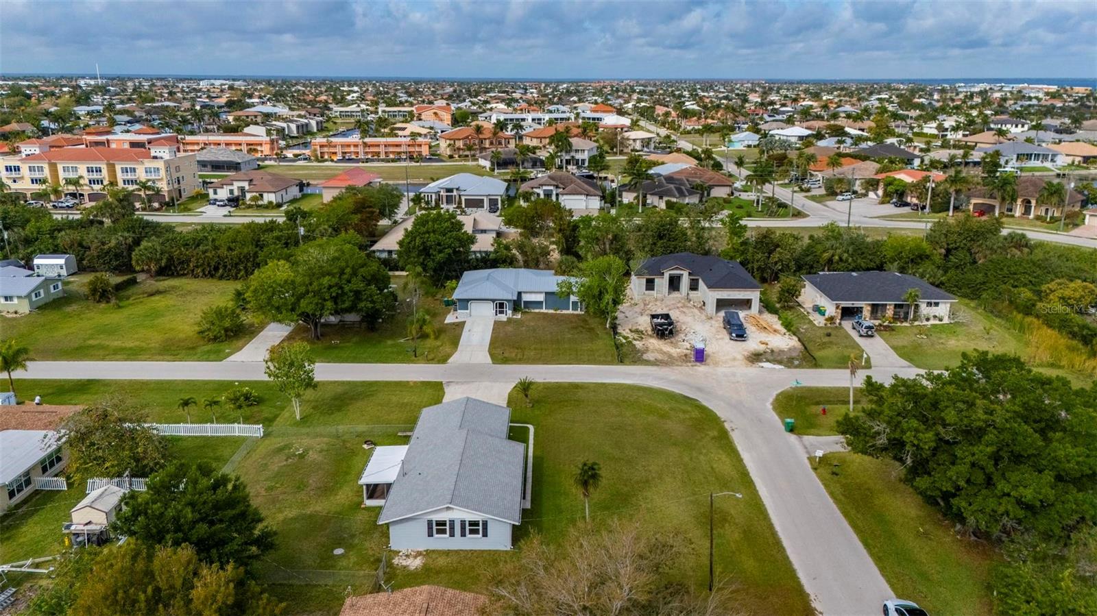 CHARLOTTE PARK - Residential