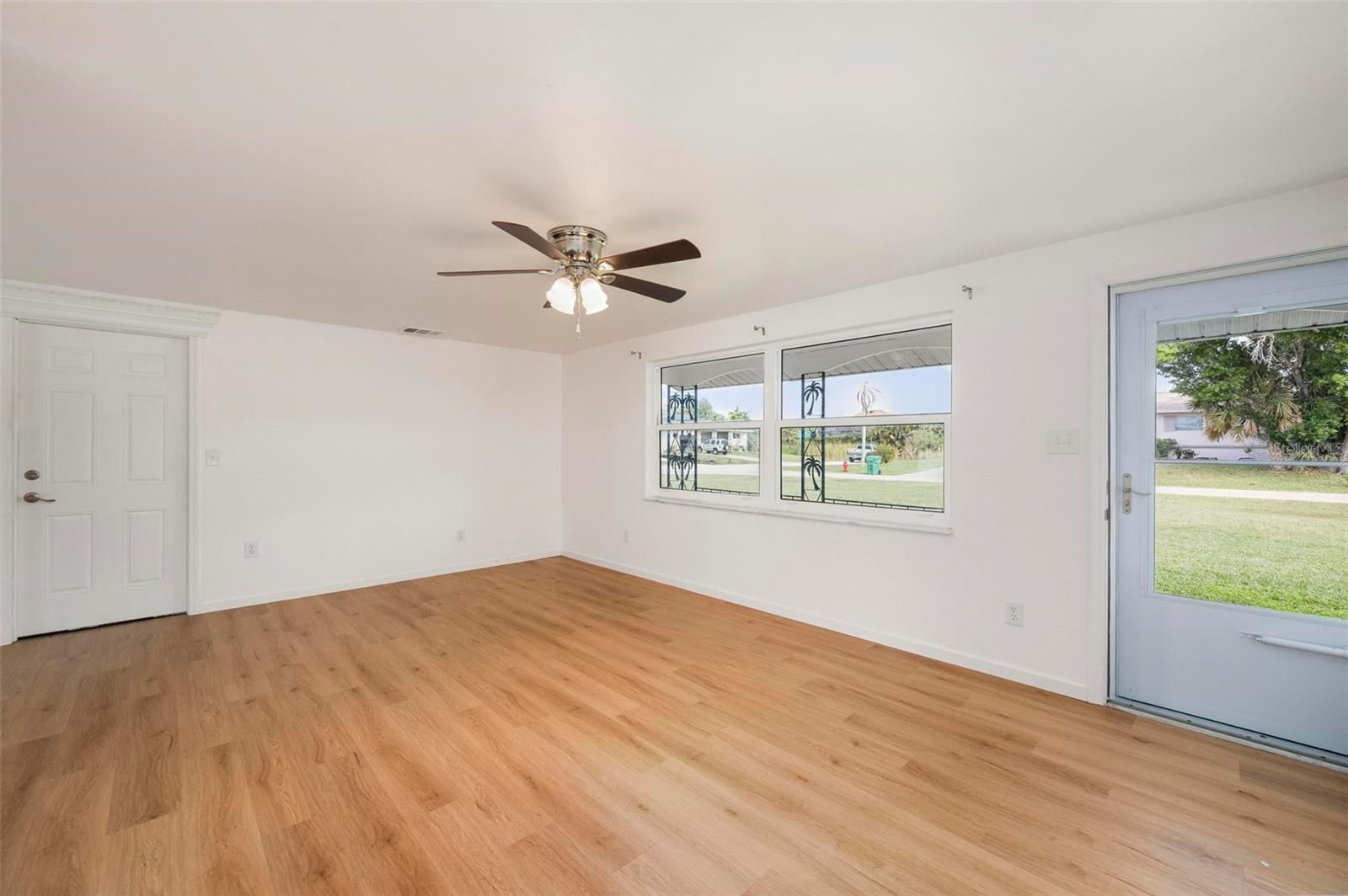 CHARLOTTE PARK - Residential