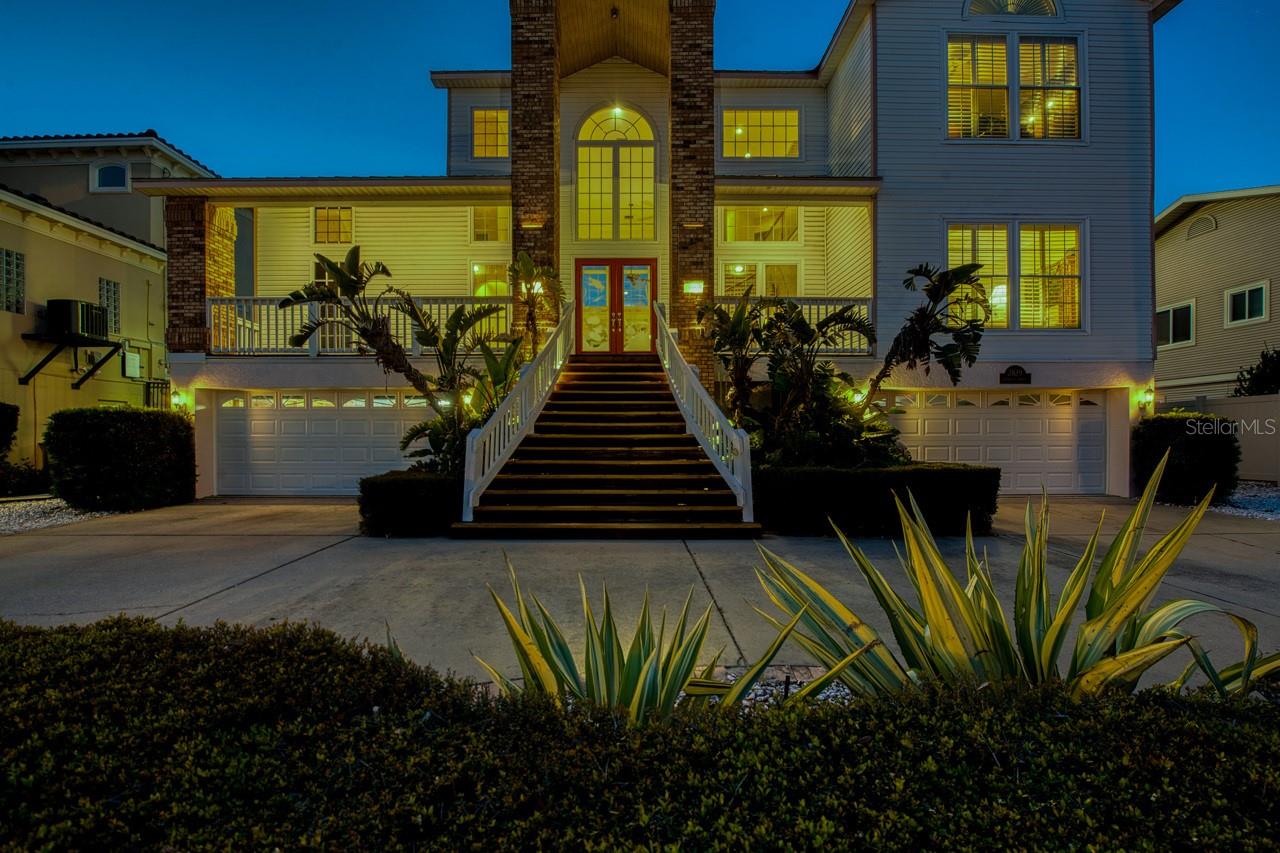 2829 SEABREEZE DRIVE S