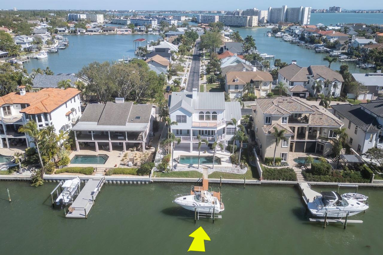 2829 SEABREEZE DRIVE S