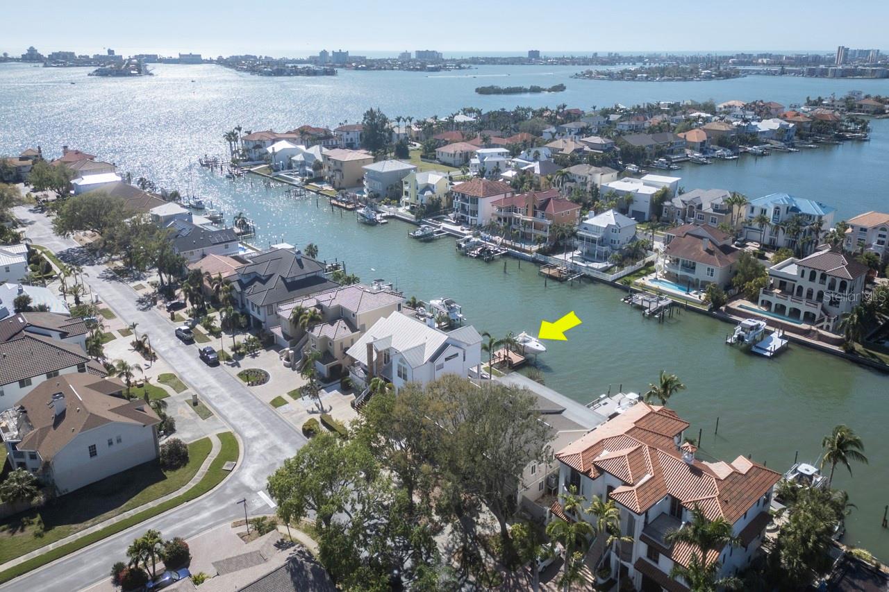 2829 SEABREEZE DRIVE S