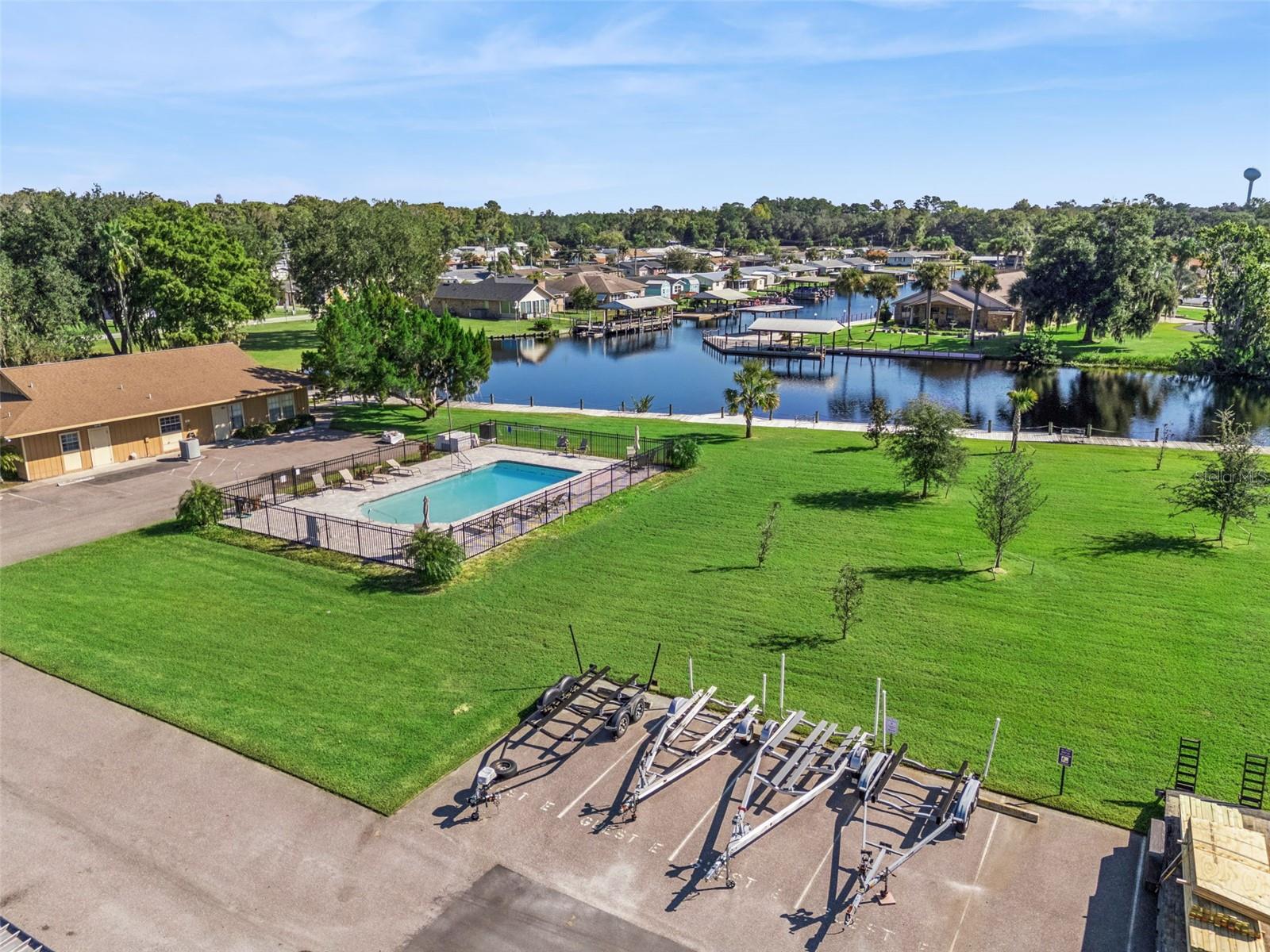 JUNGLE DEN VILLAS PH 01 CONDO - Residential